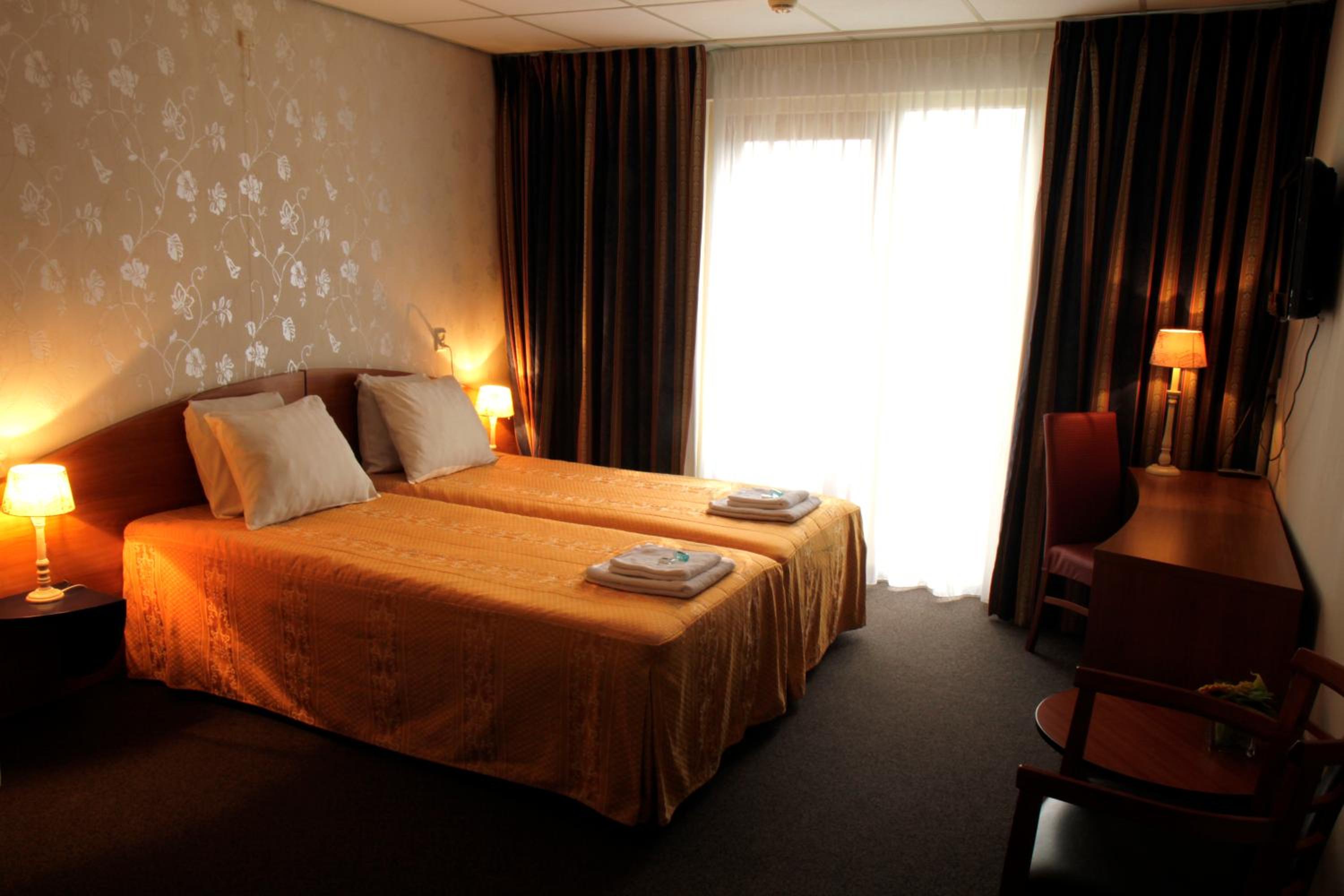 Quadruple Room - Photo 2