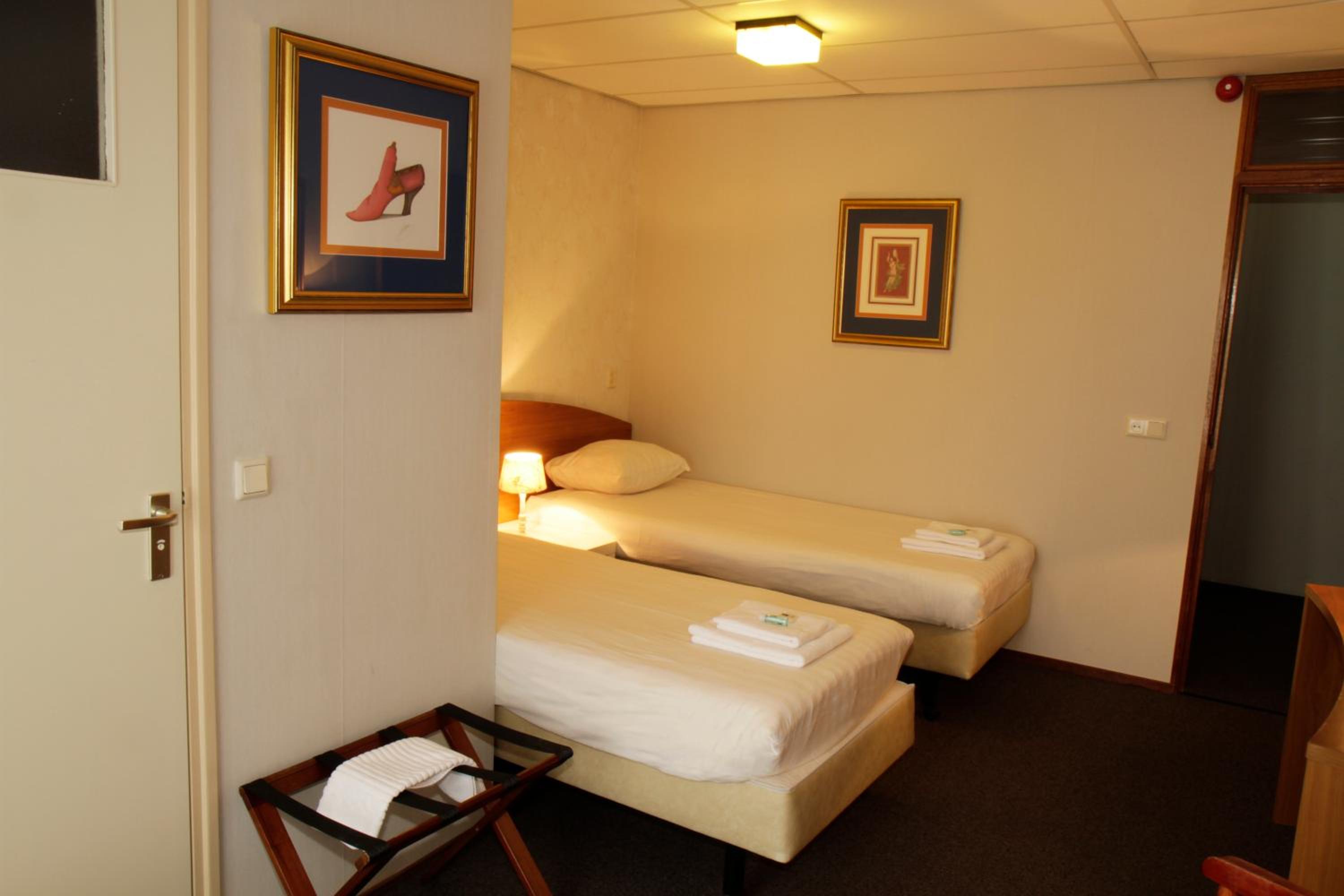 Double Room - Photo 3