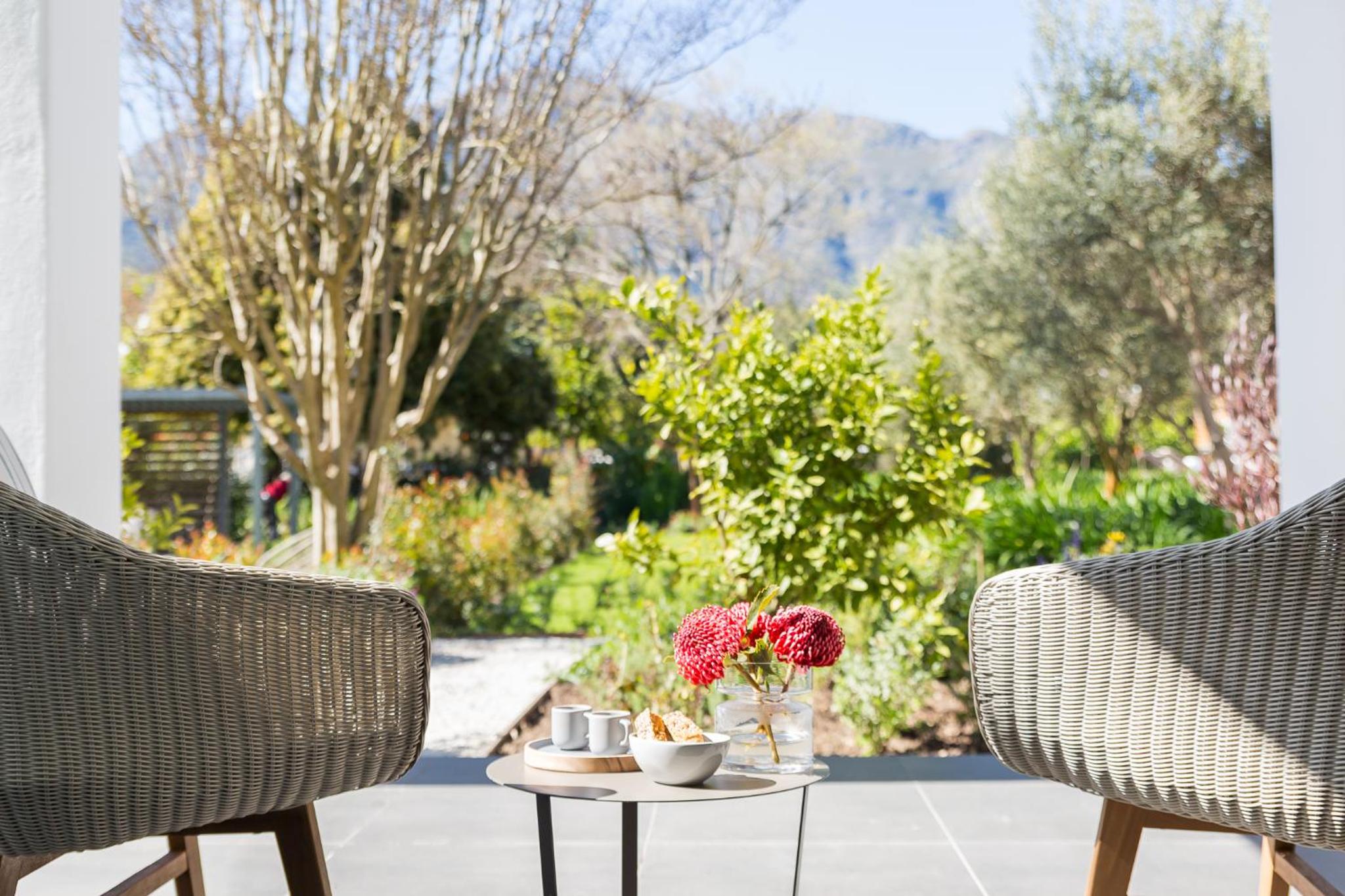Deluxe Garden Suite with Garden View - Photo 4