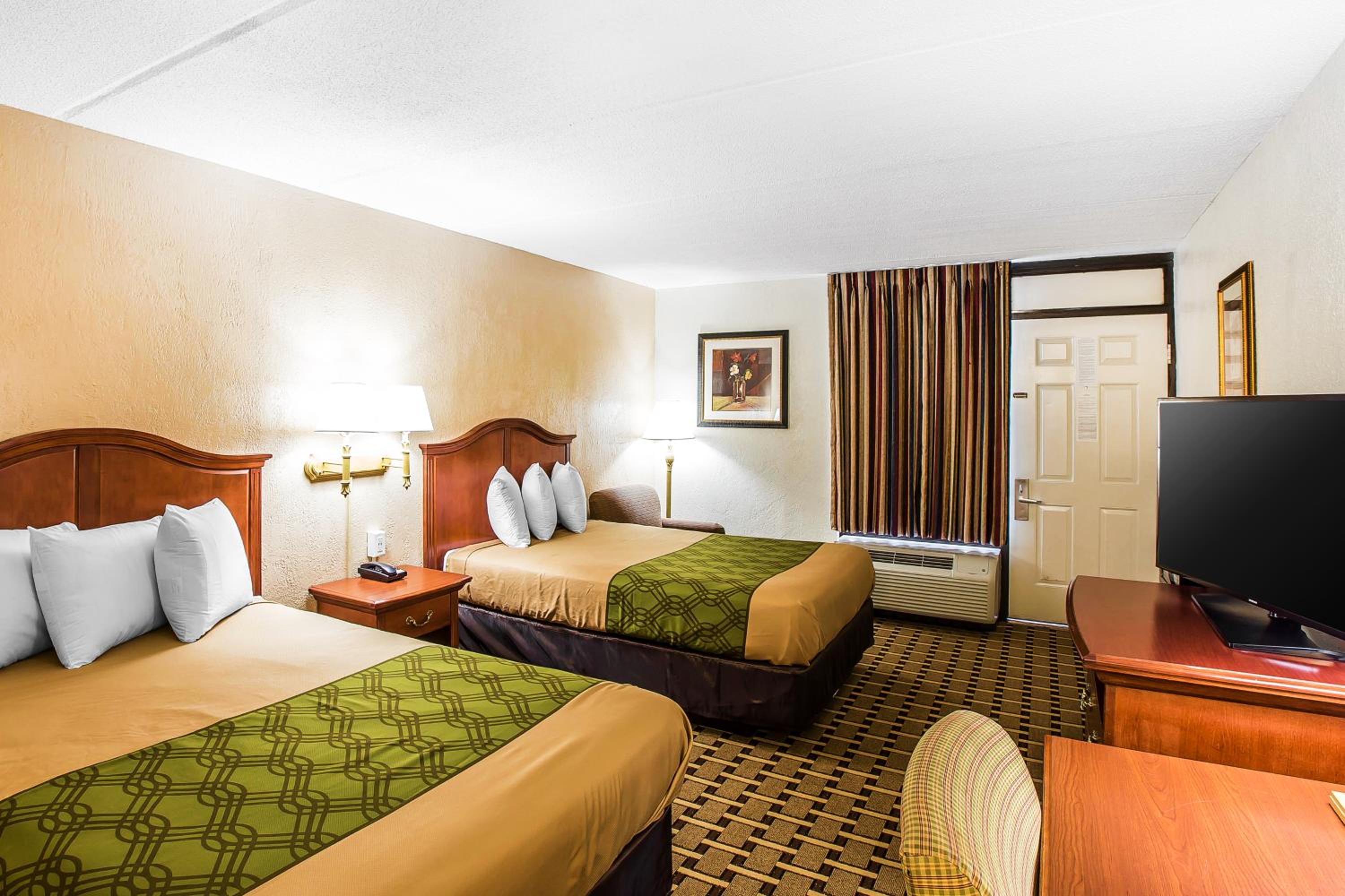 Double Room with Two Double Beds - Non-Smoking - Photo 4
