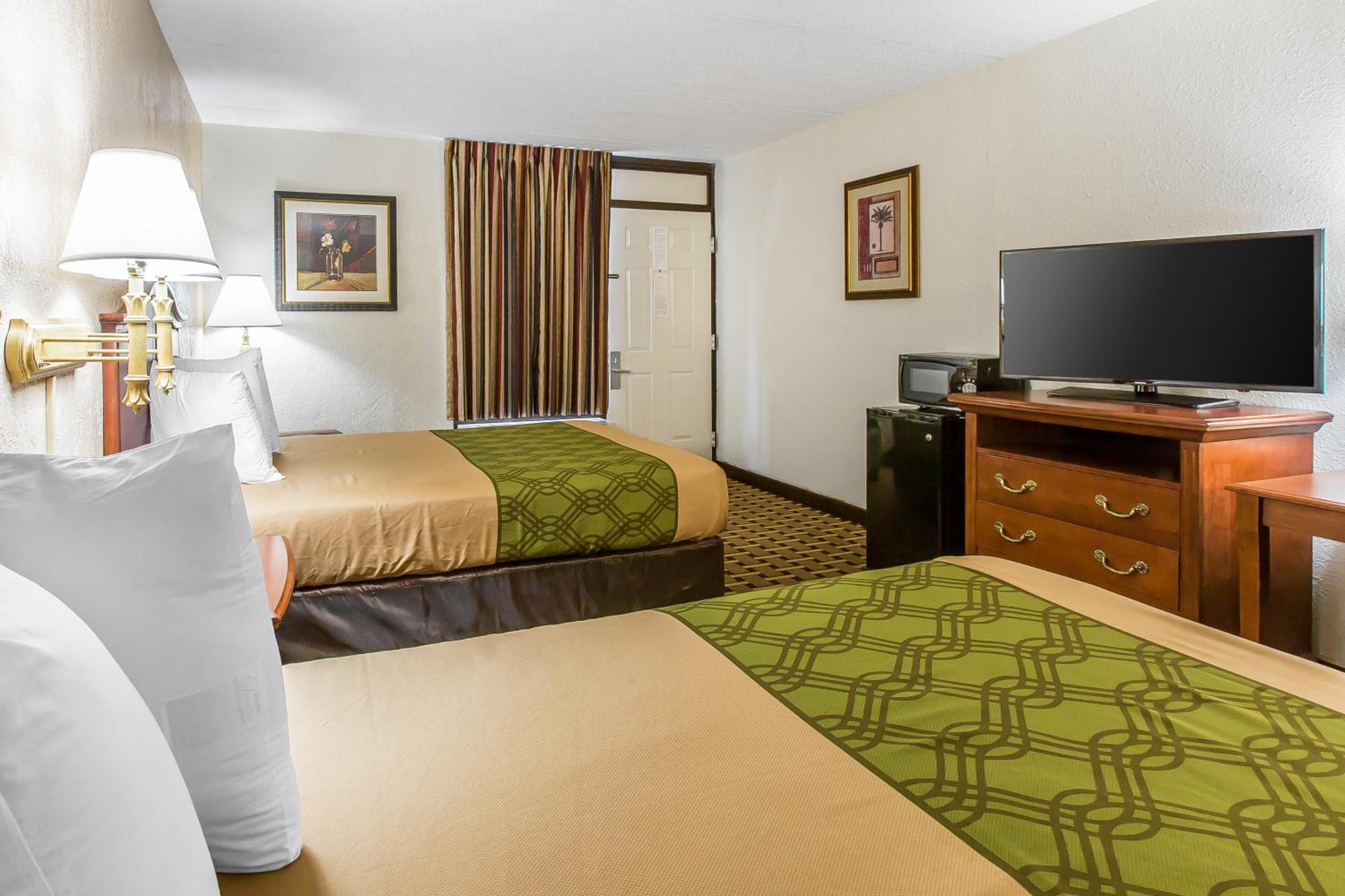 Double Room with Two Double Beds - Non-Smoking - Photo 6