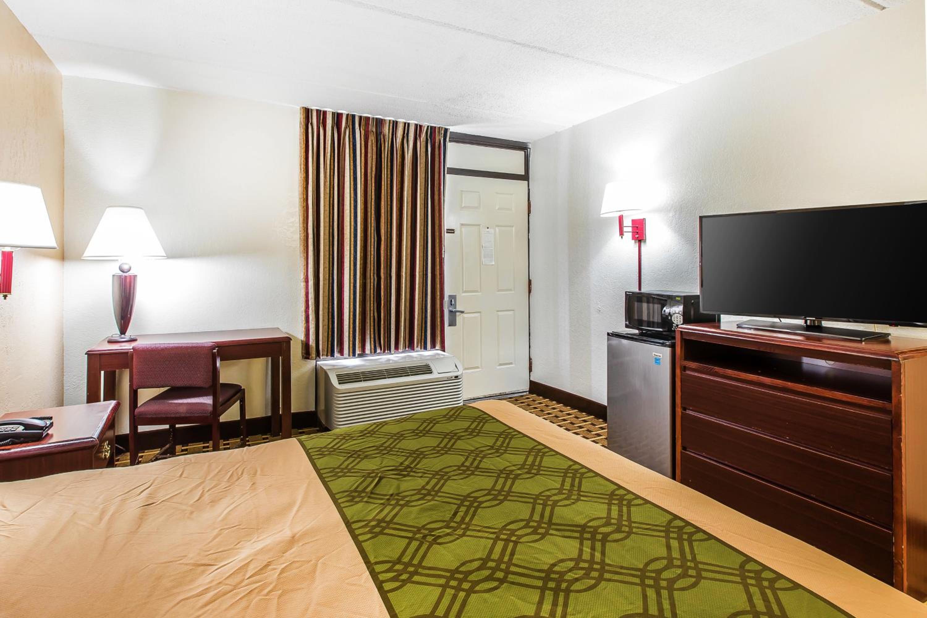 Double Room with Two Double Beds - Non-Smoking - Photo 1