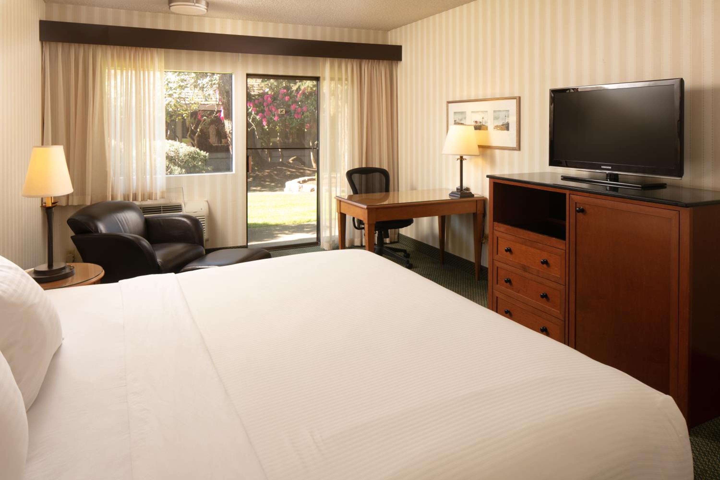 Double Room with Two Double Beds - Photo 4