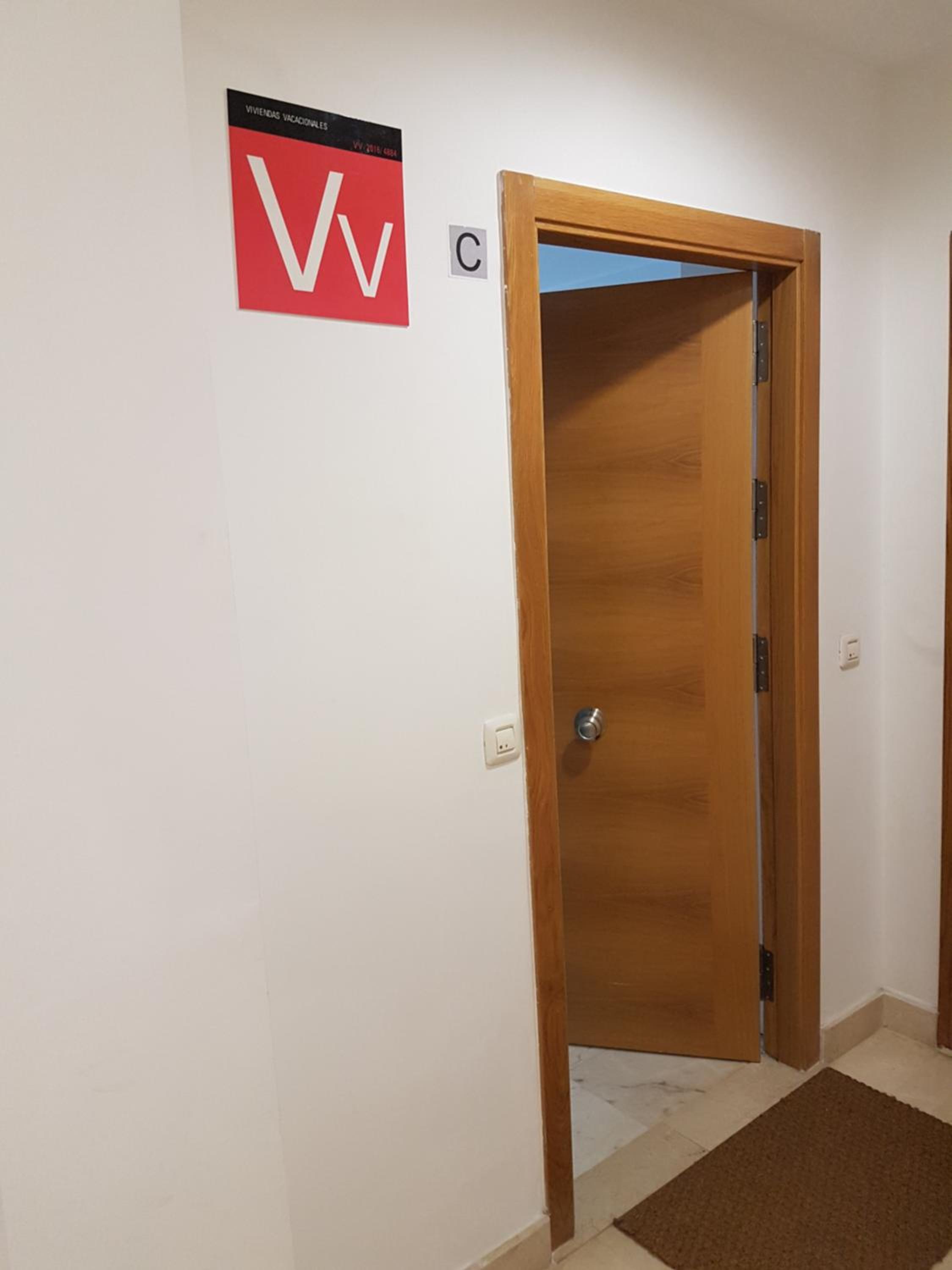 Apartment with Sea View - Photo 14