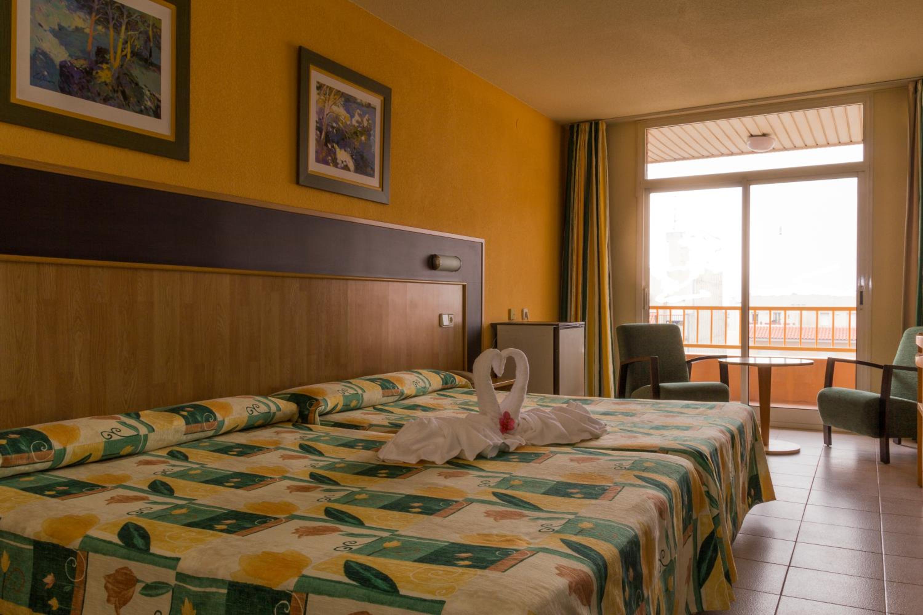 Triple Room (3 Adults) photo 1