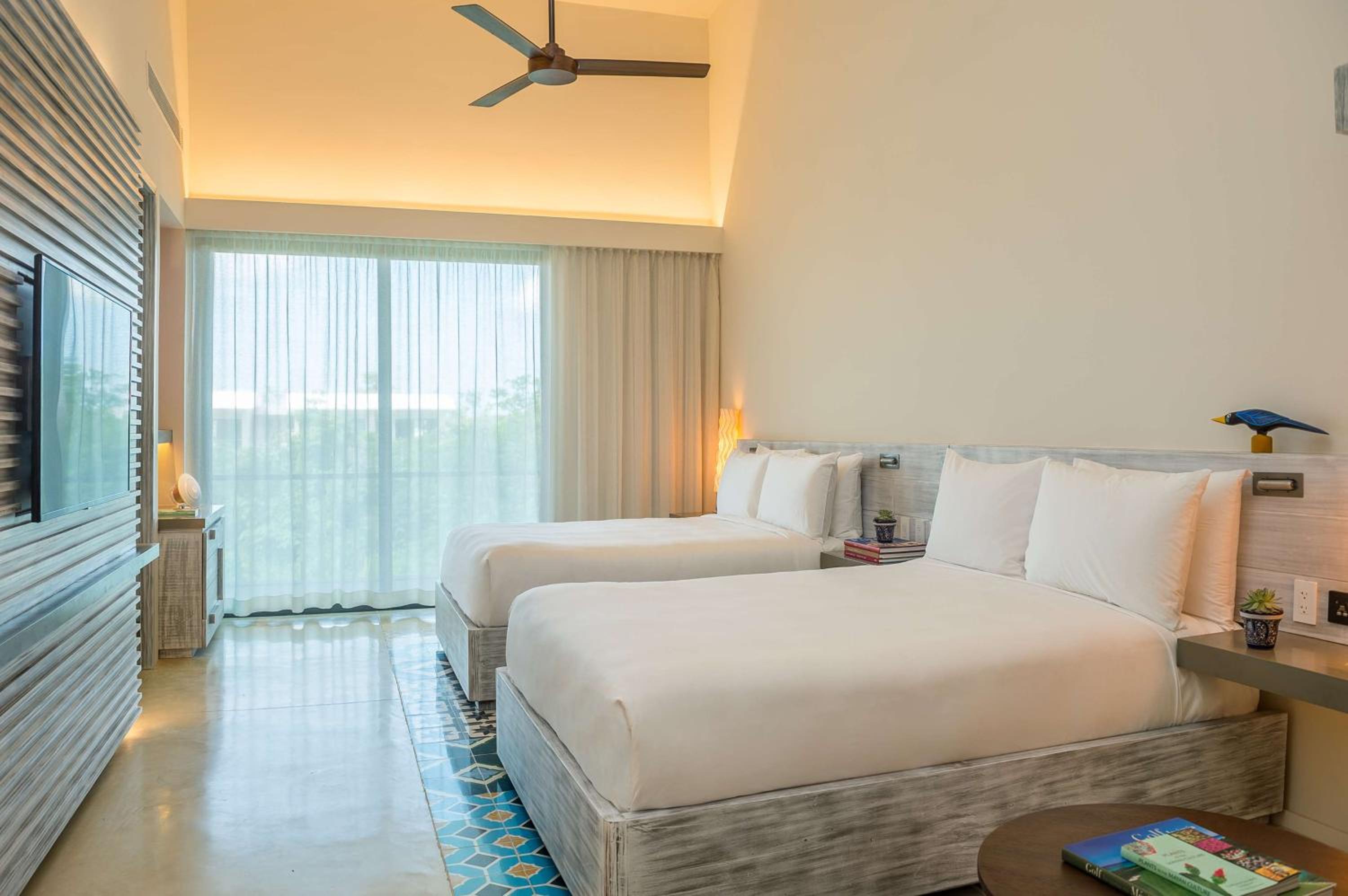 Double Room with Two Double Beds - Photo 4