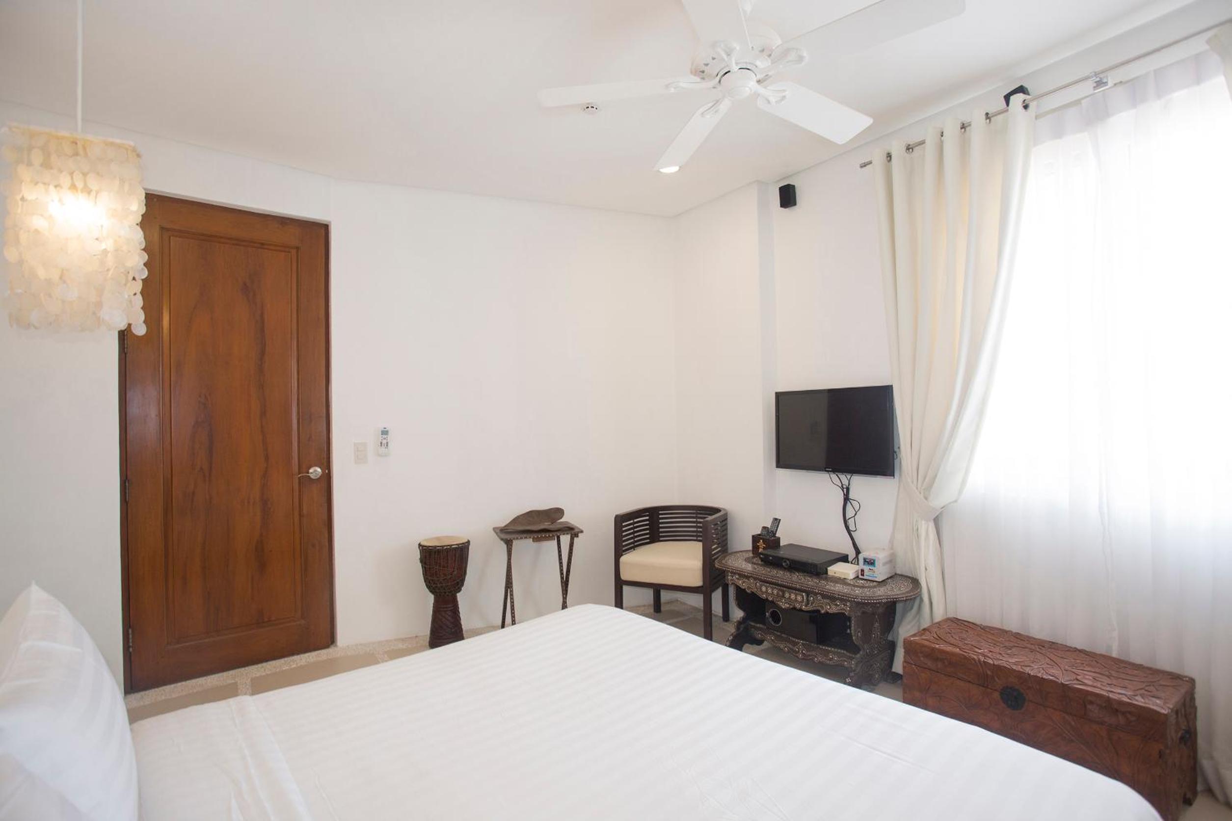 2 Bedroom Sky Suite with Private Pool - Photo 13
