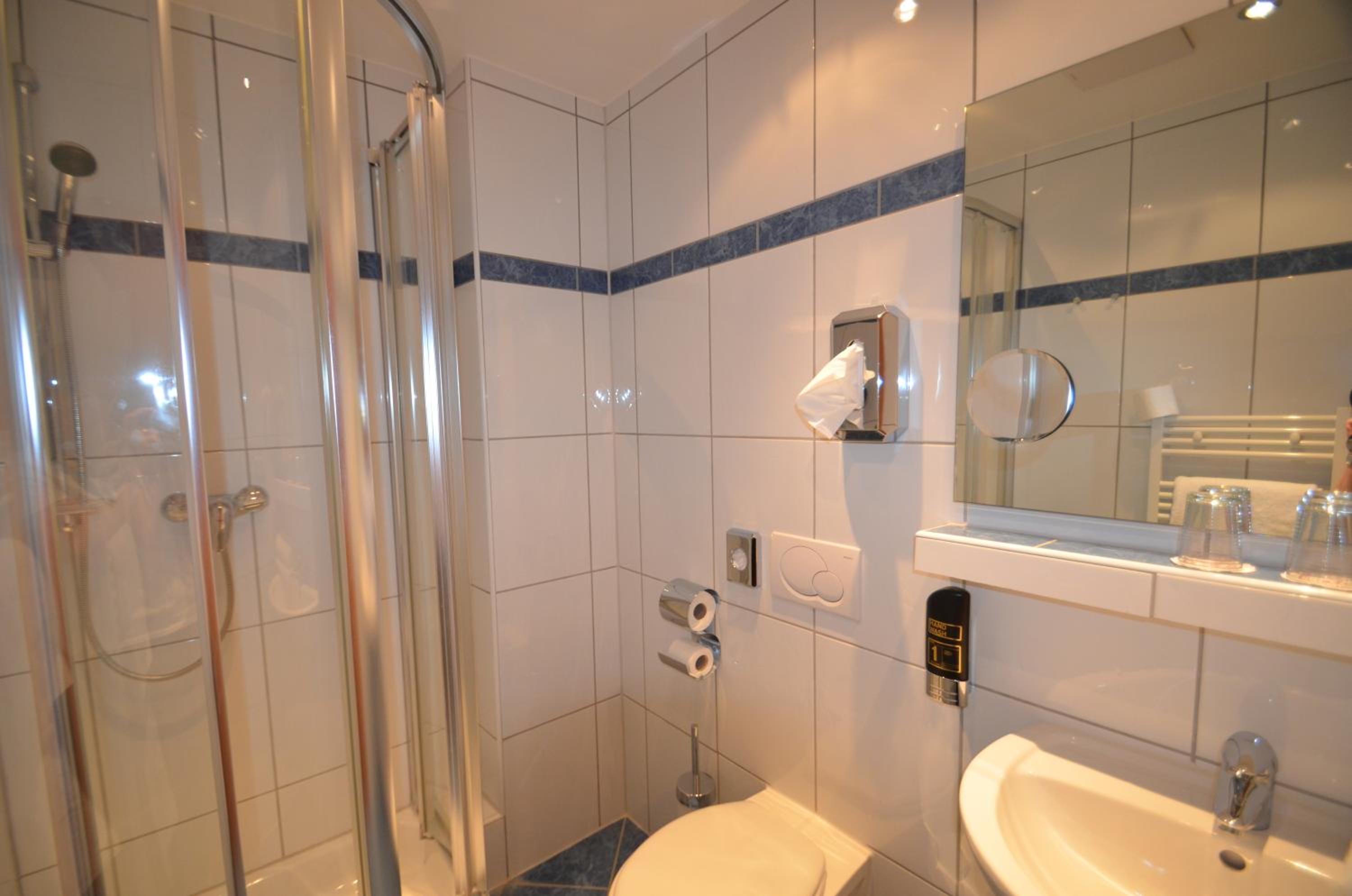 Double Room - Photo 7