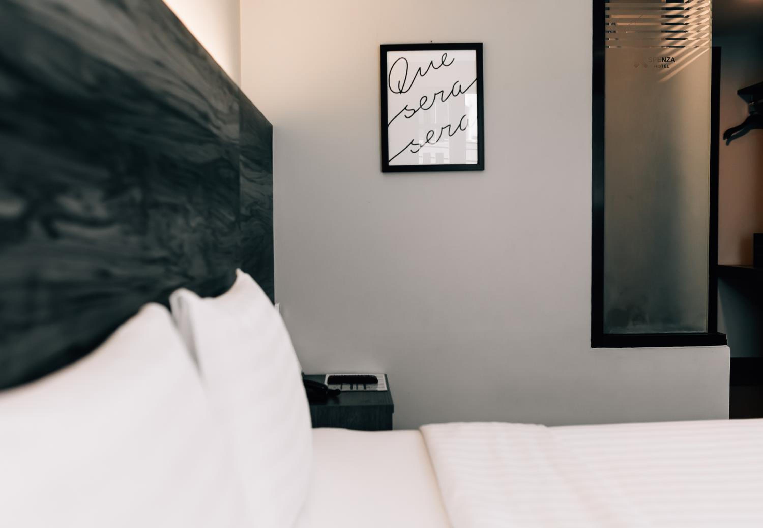 Deluxe Triple Room photo 2