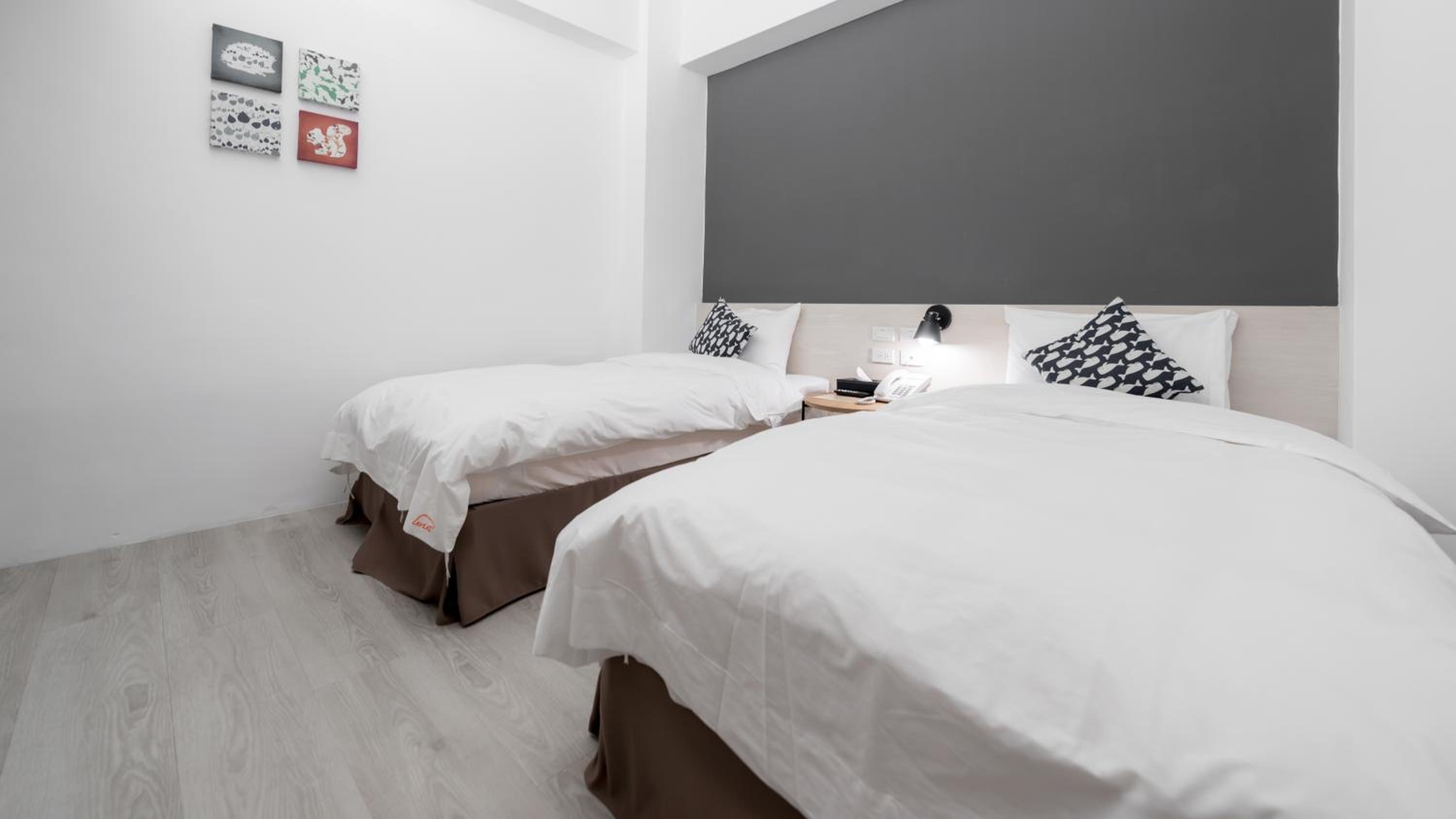 Standard Twin Room photo 3