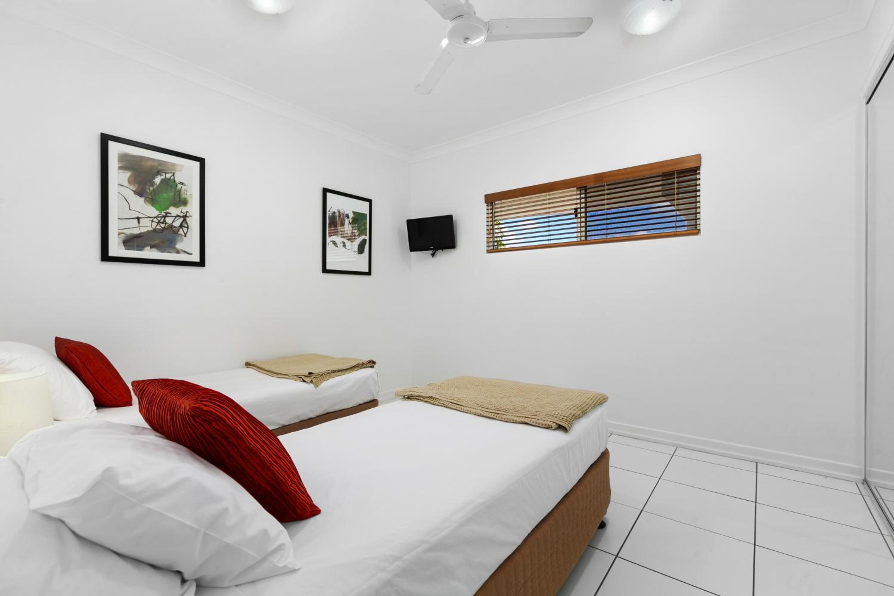 One-Bedroom Apartment with Ocean View photo 3