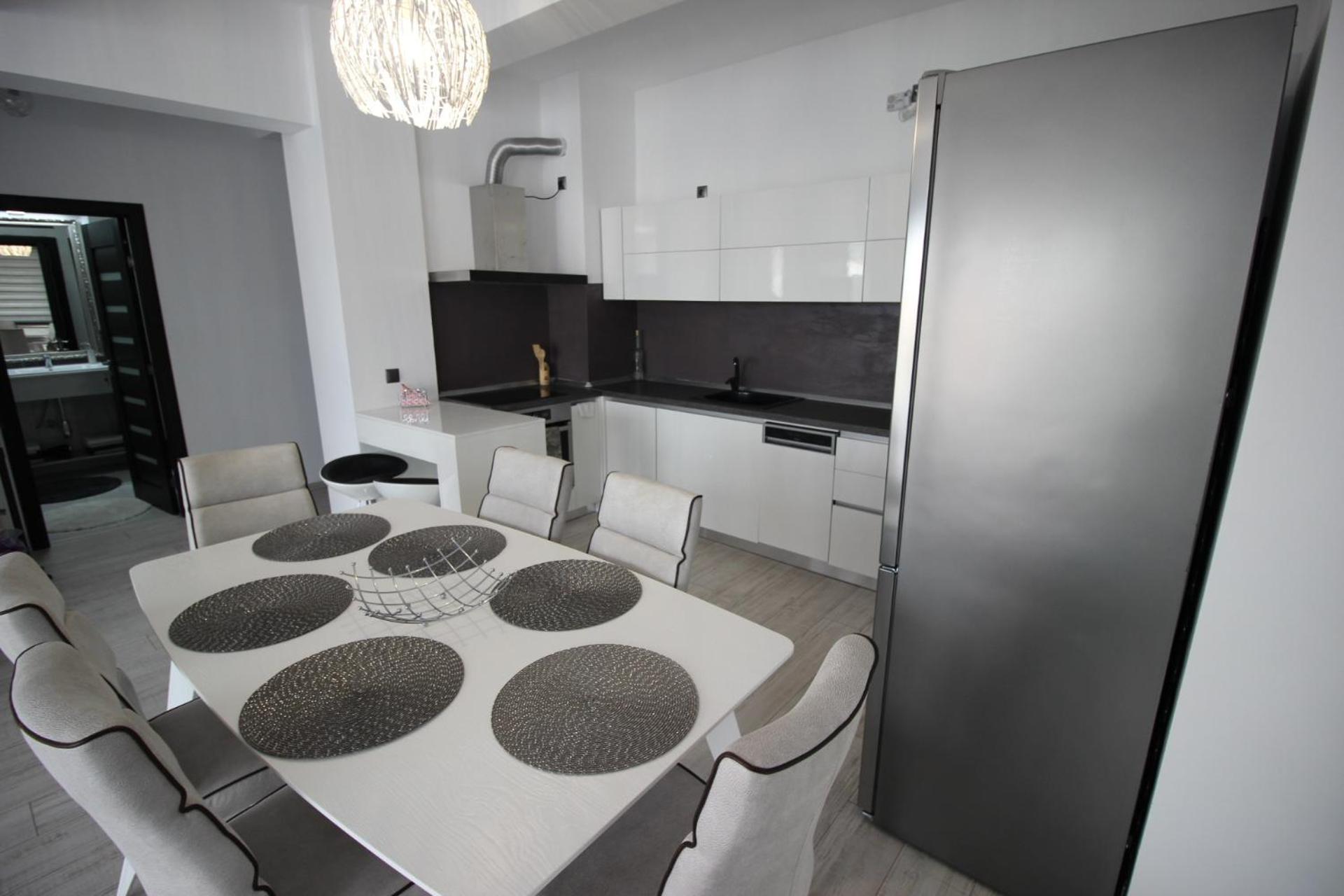 Apartment - Photo 9