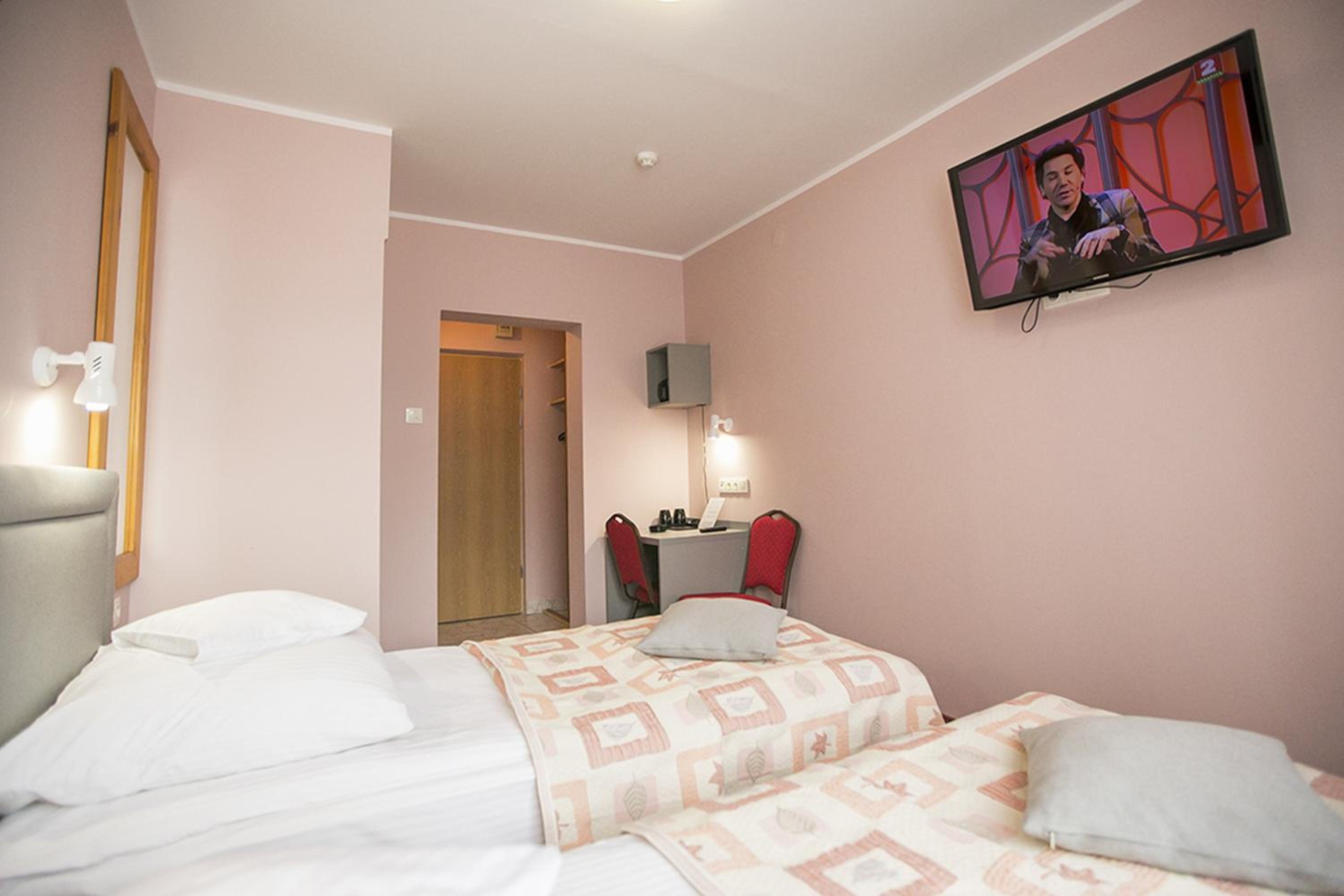 Economy Double Room photo 1
