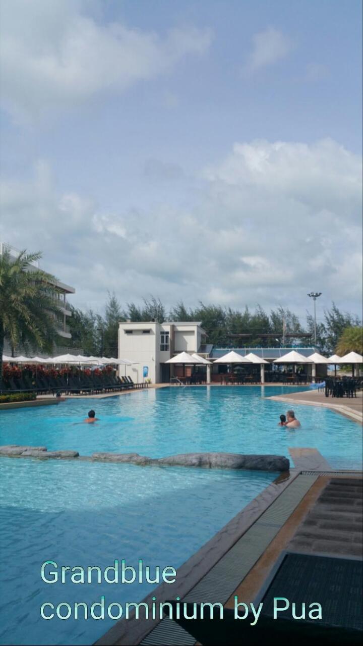 Apartment with Pool View  photo 2