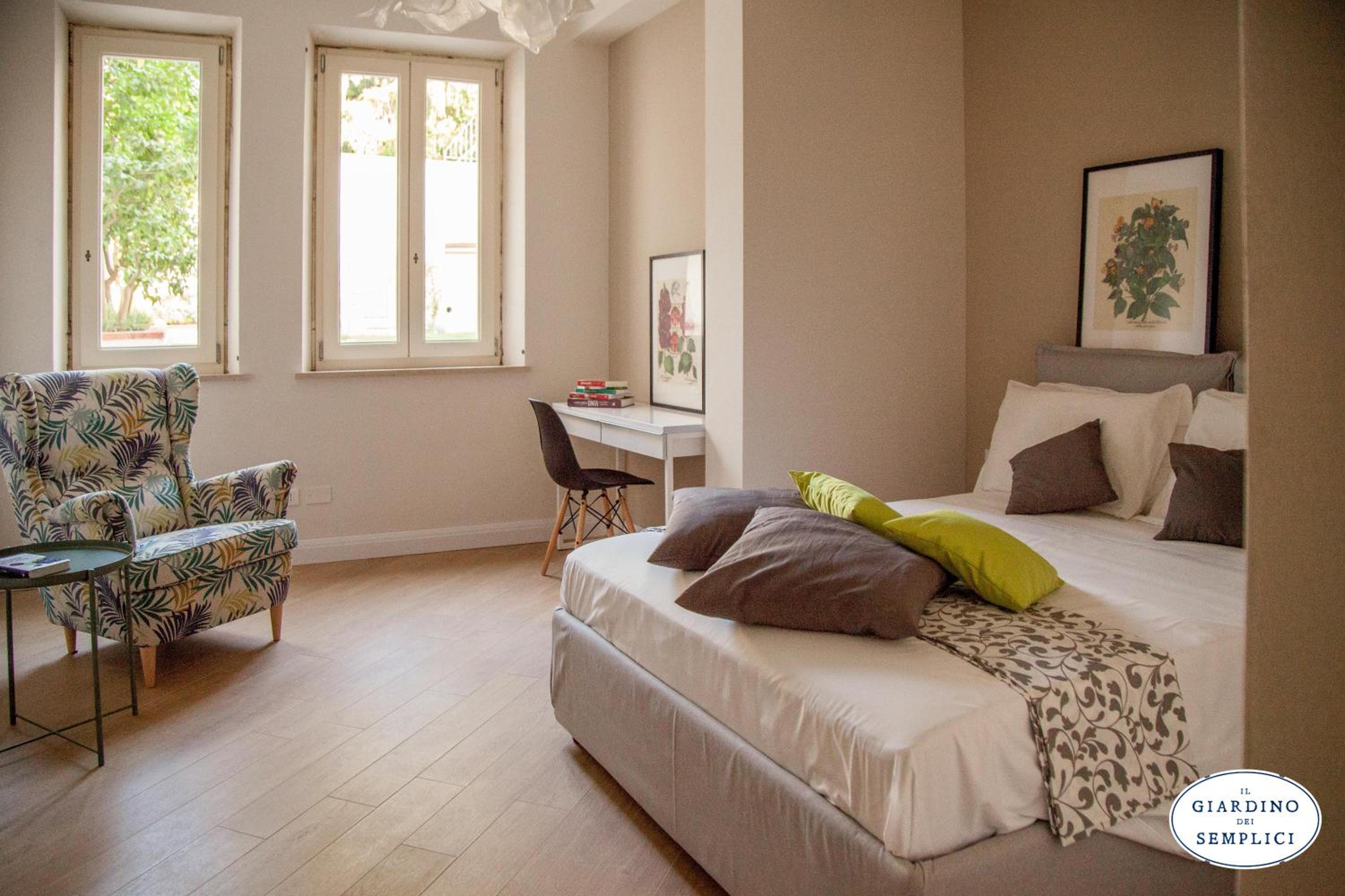 King Room with Garden View - Photo 9