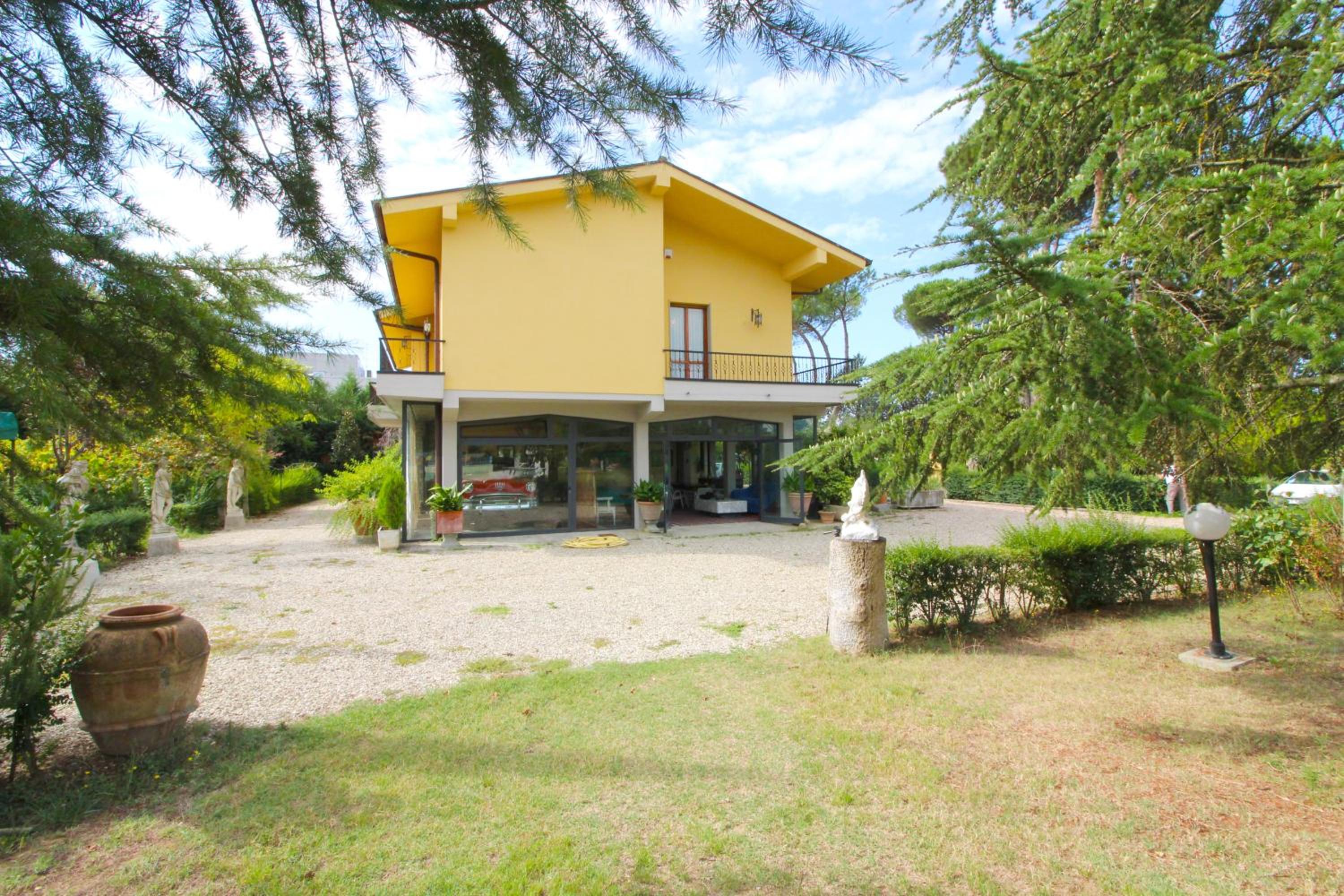 Four-Bedroom Villa photo 3