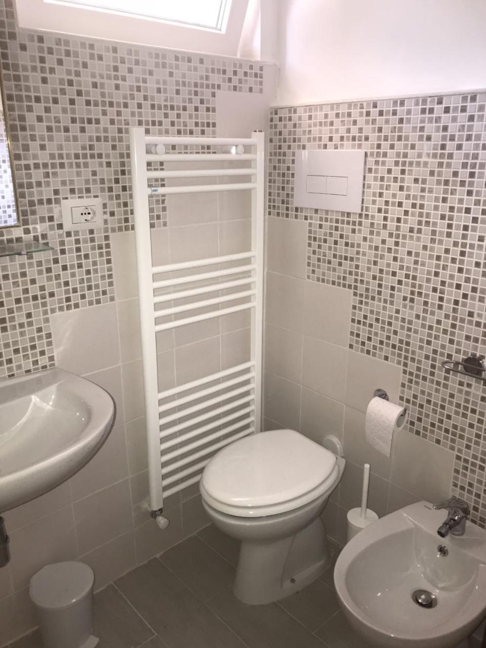 Deluxe Double or Twin Room - Photo 14