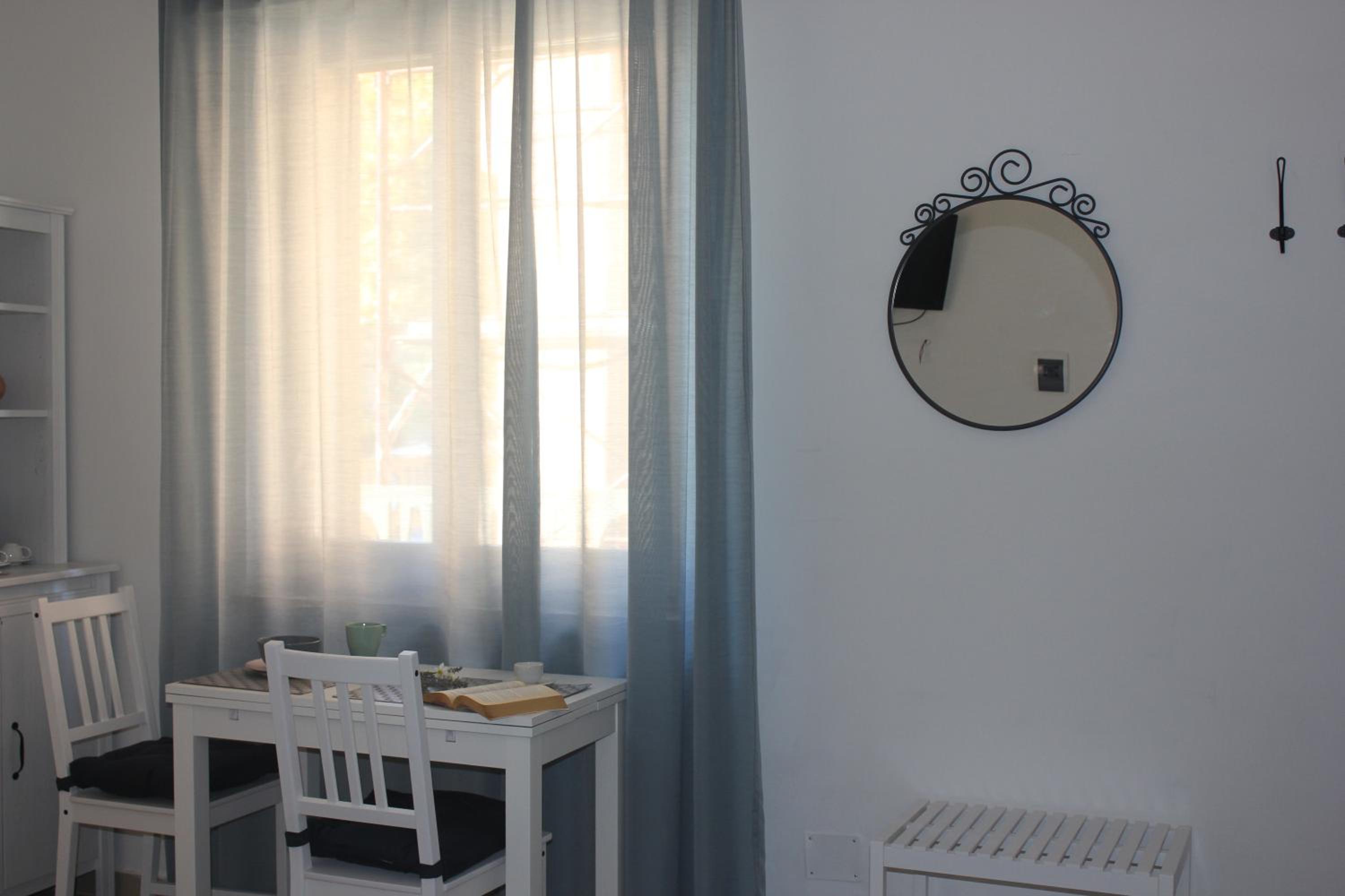 Deluxe Double or Twin Room - Photo 15