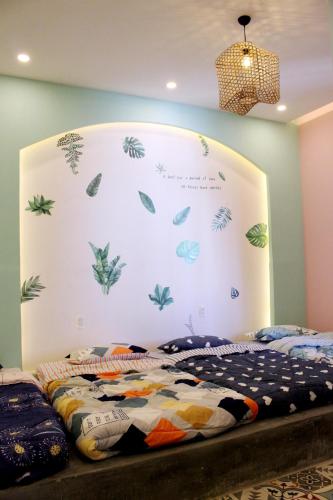 6-Bed Mixed Dormitory Room