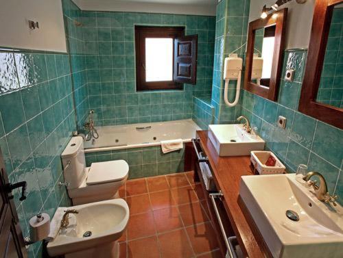 Double or Twin Room photo 3