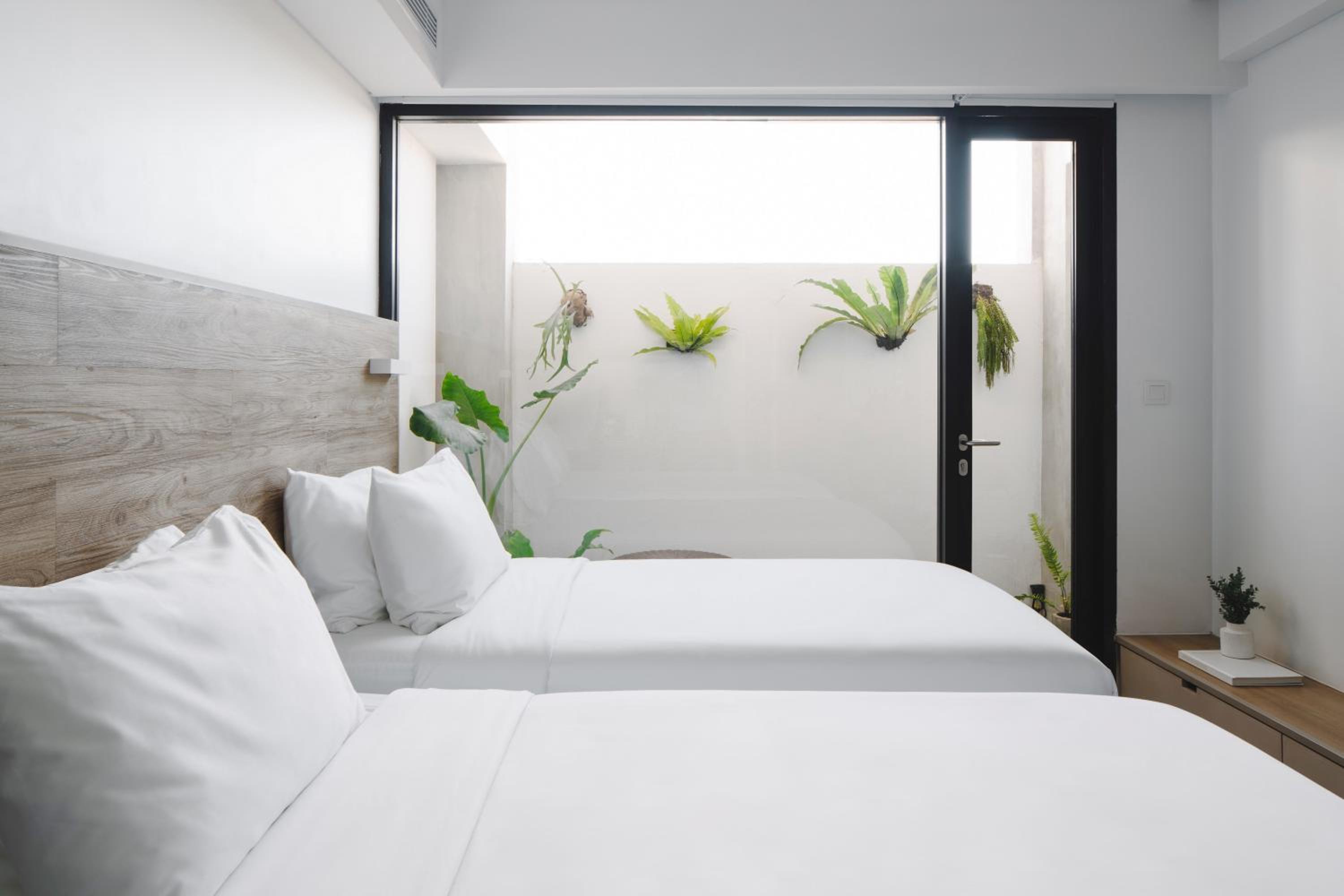 The Standard Room Twin - Photo 1