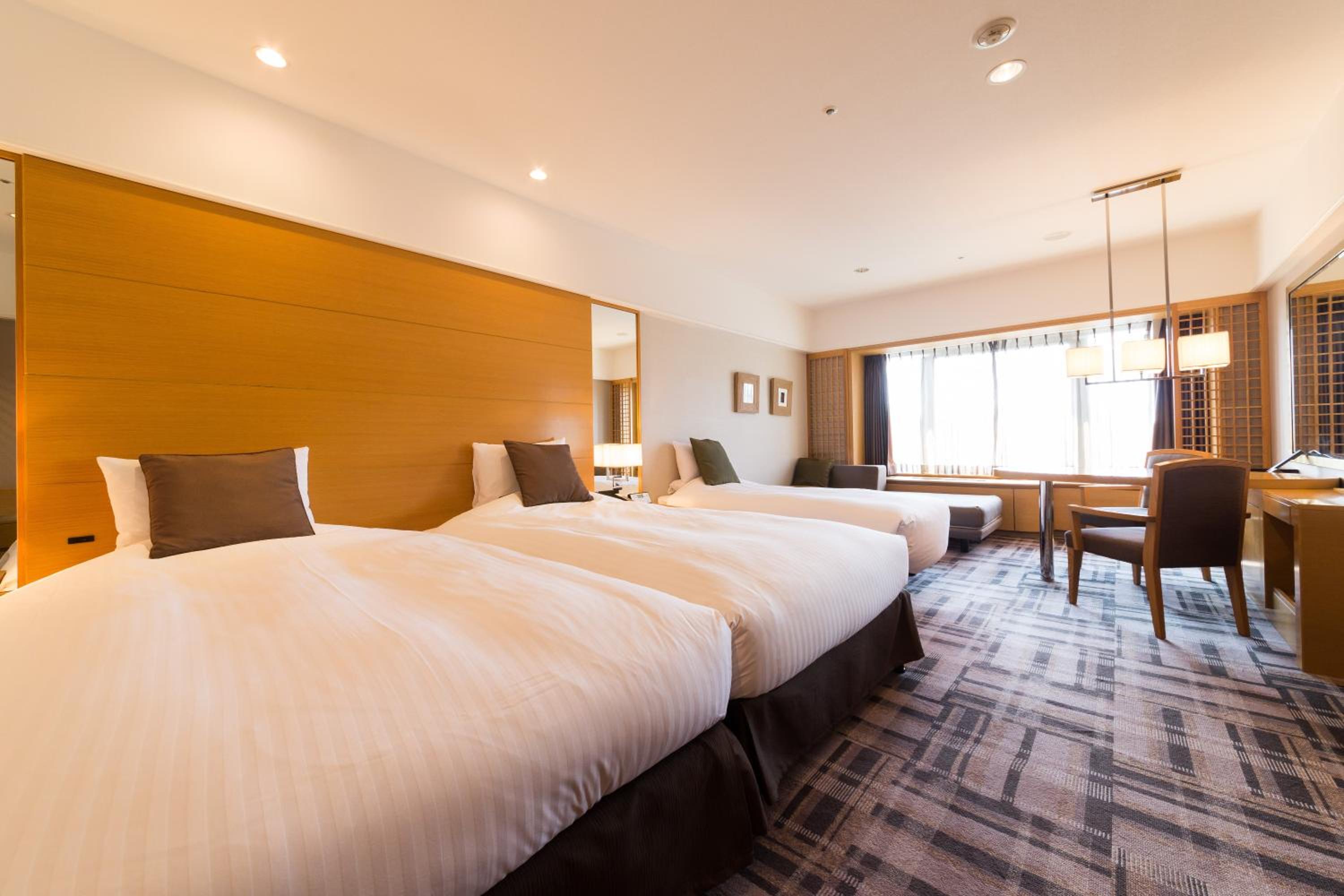 Executive Twin Room with Extra bed - Non-Smoking - Photo 7