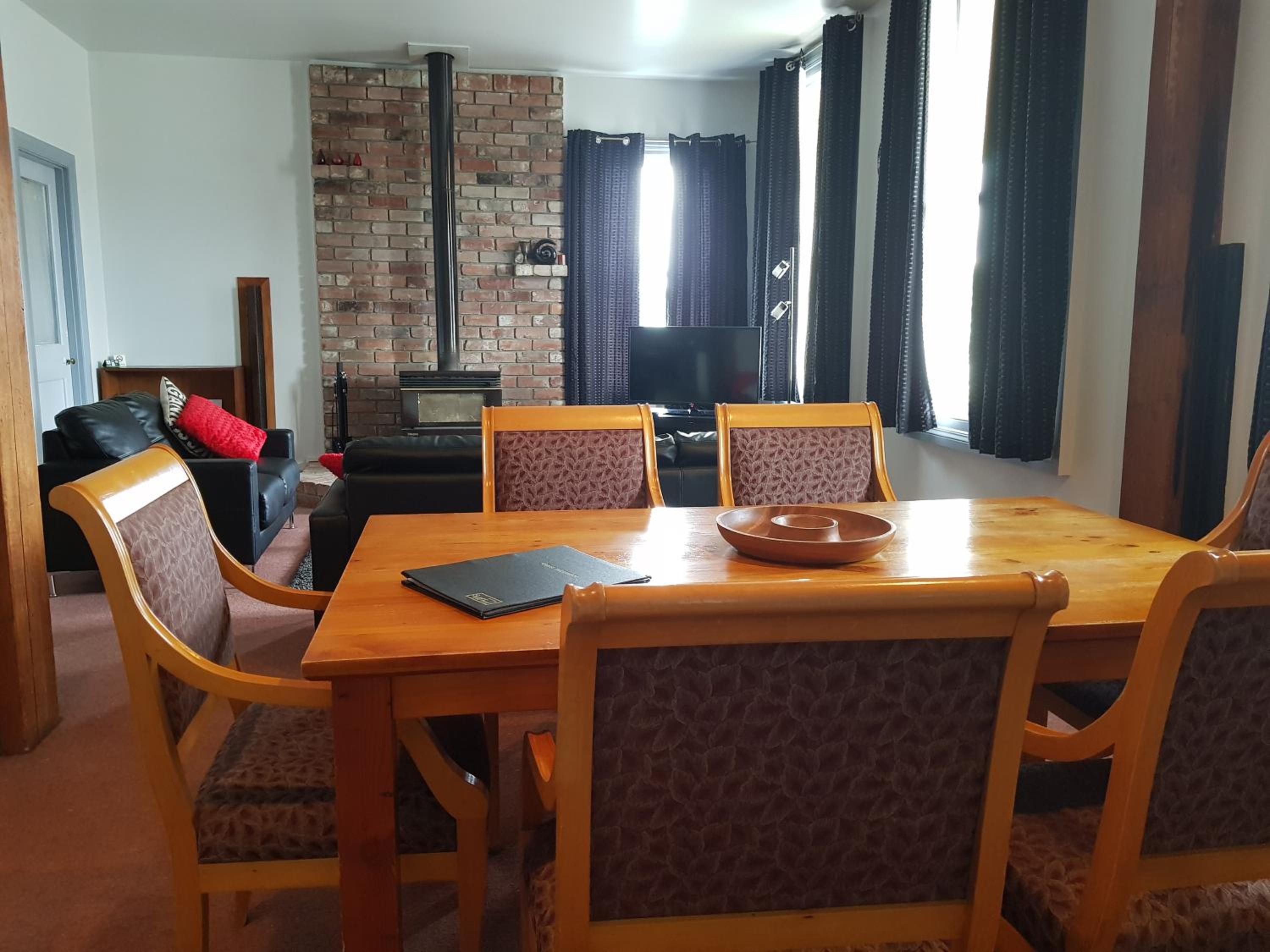 Three-Bedroom Apartment - Photo 26