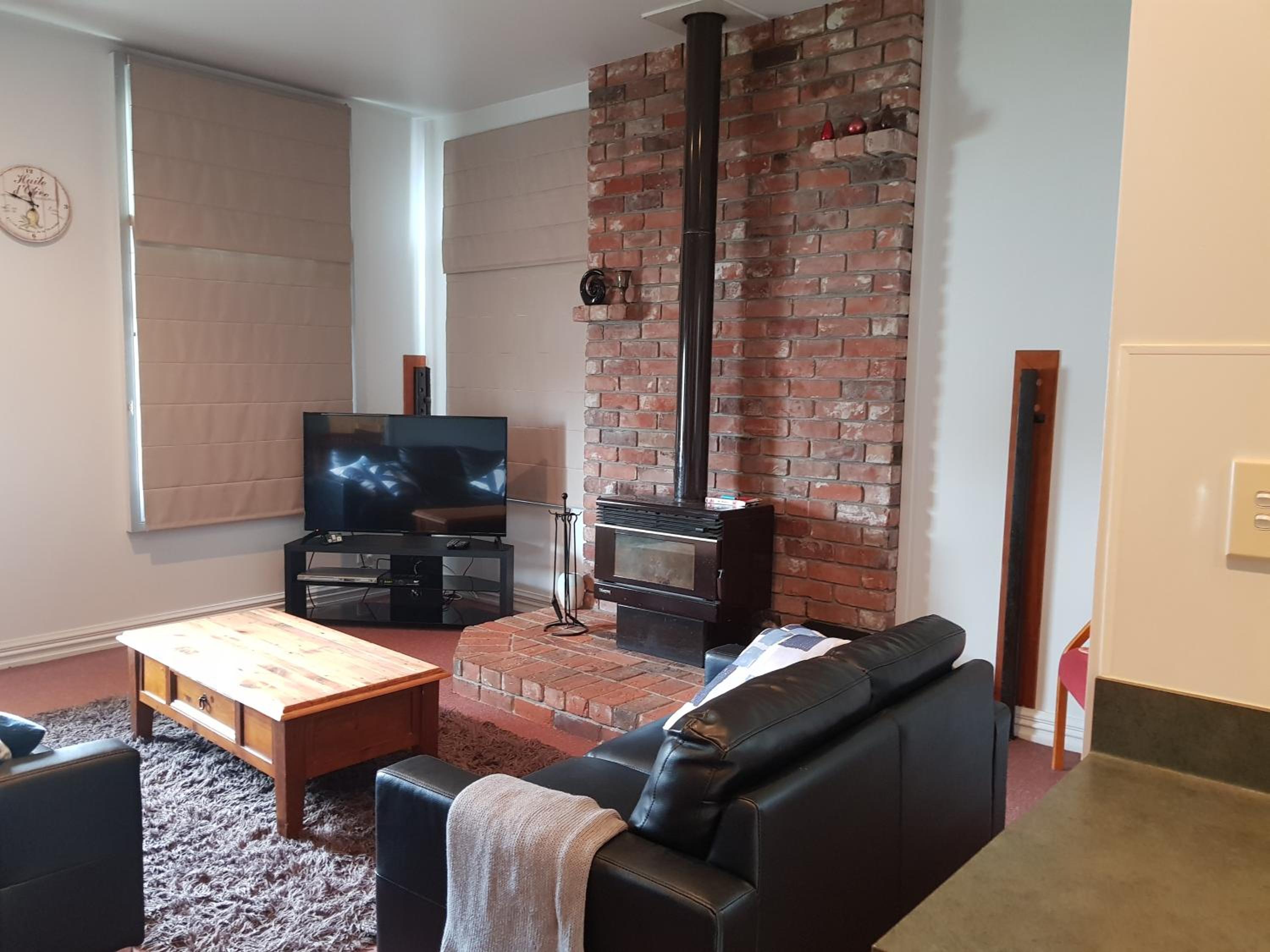Three-Bedroom Apartment - Photo 16