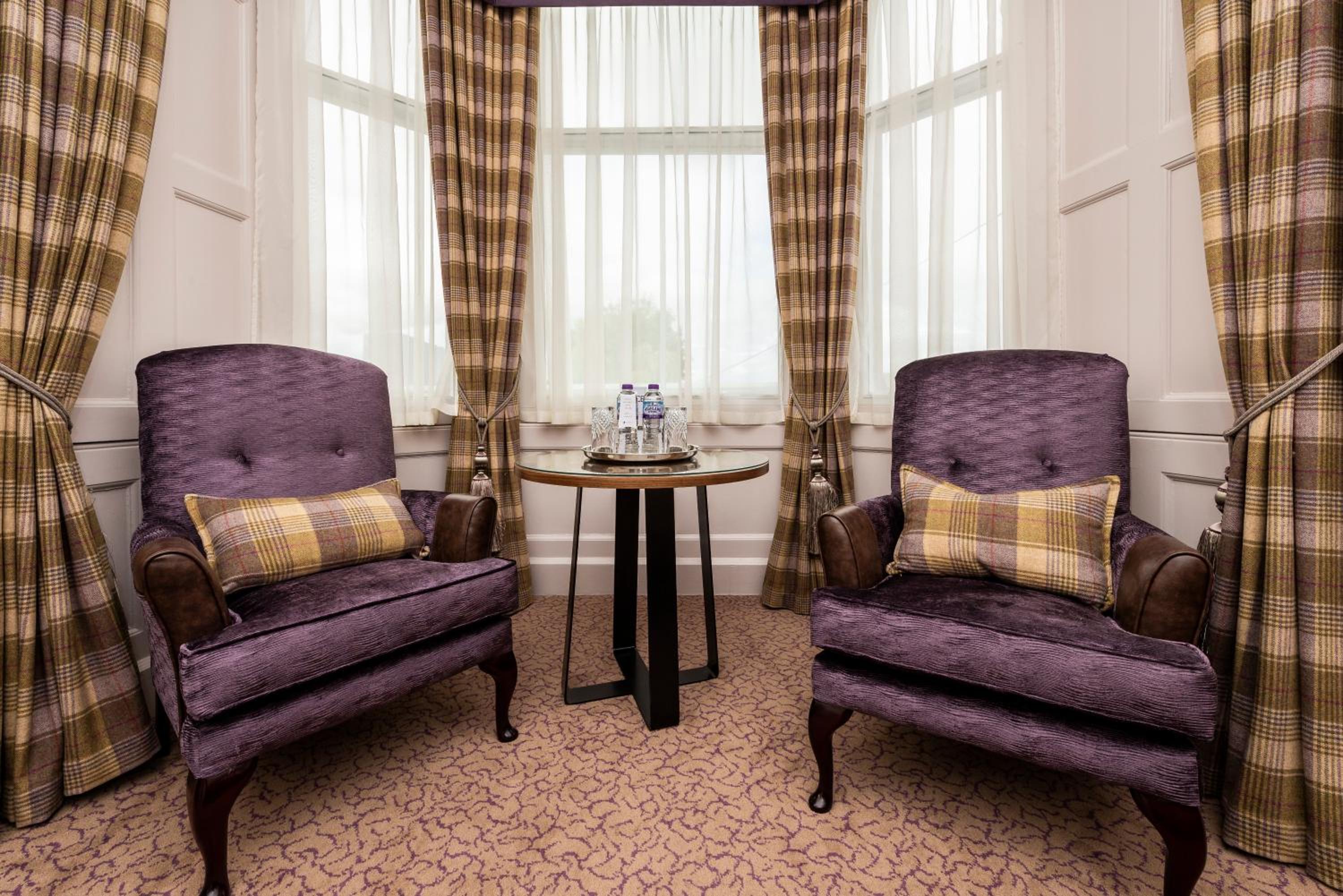 Feature King Room - Photo 3
