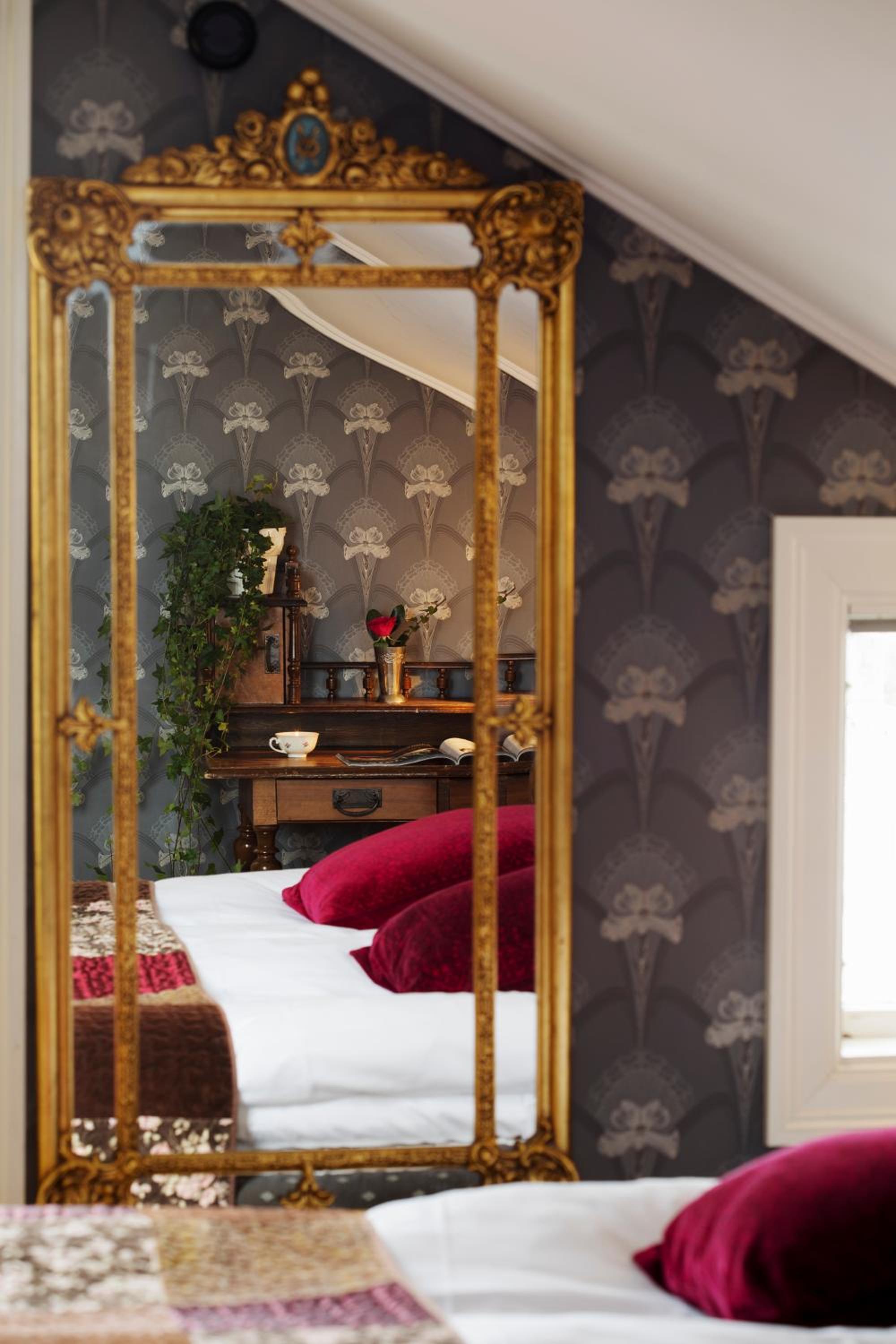 Suite - Photo 11