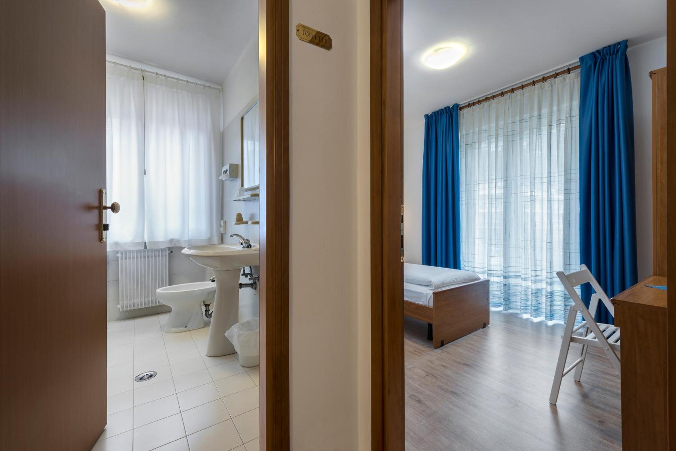 Double Room with Private External Bathroom