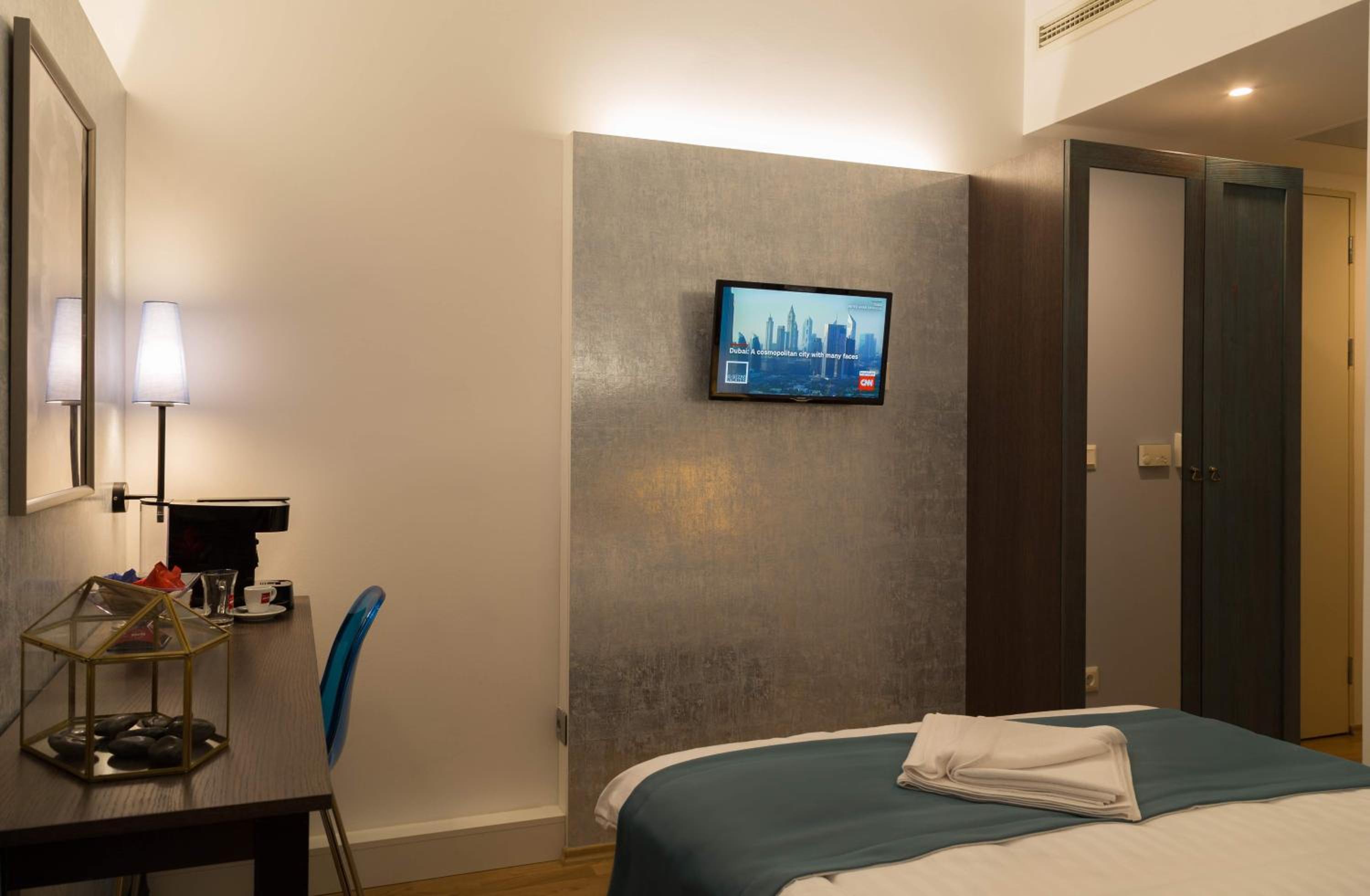 Deluxe Triple Room - Photo 4