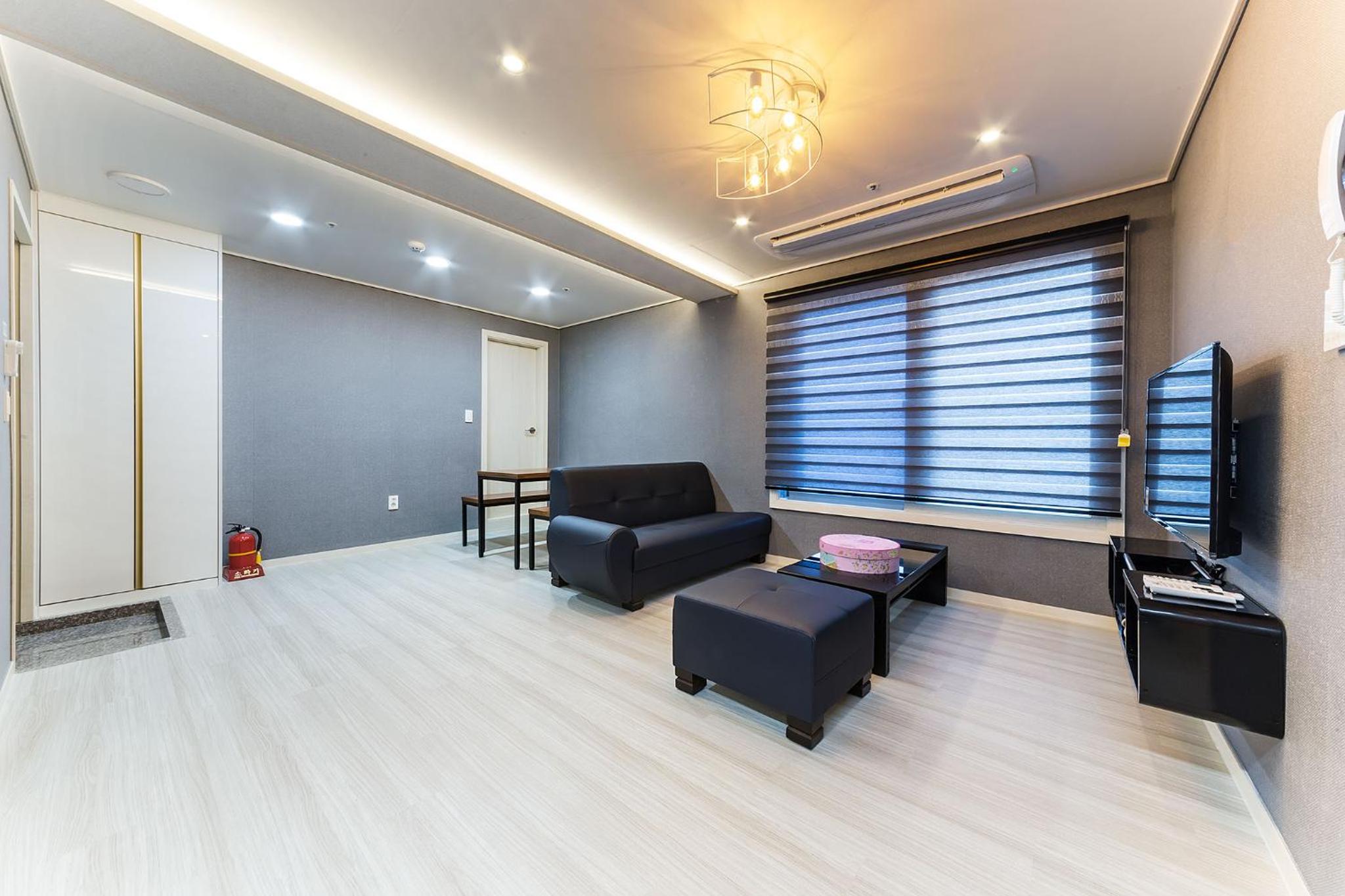 One-Bedroom Suite