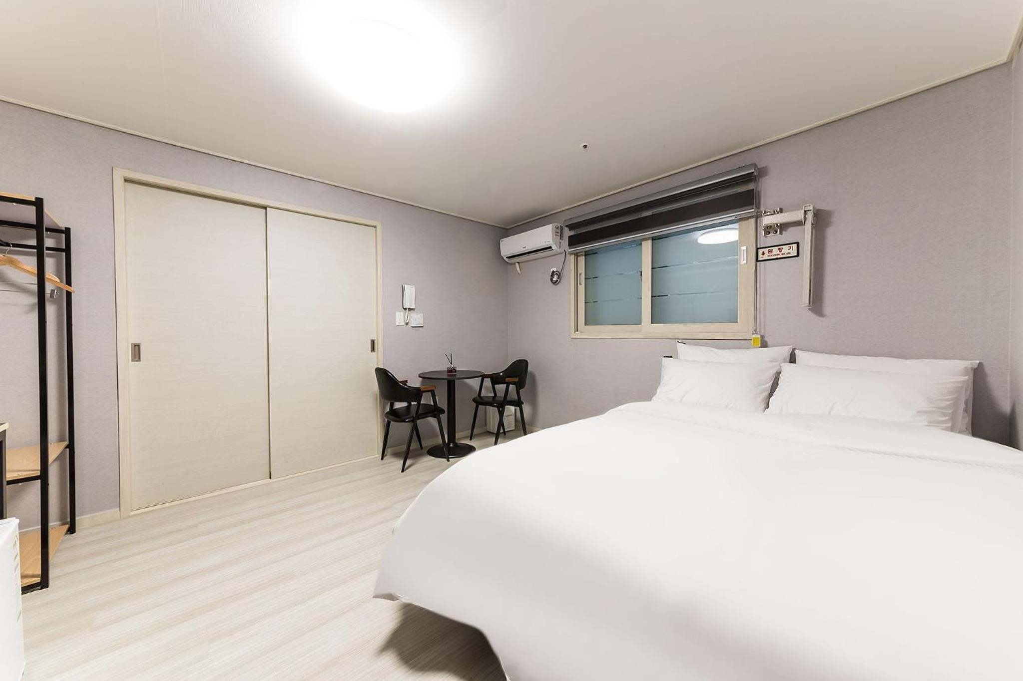 Standard Double Room - Photo 4