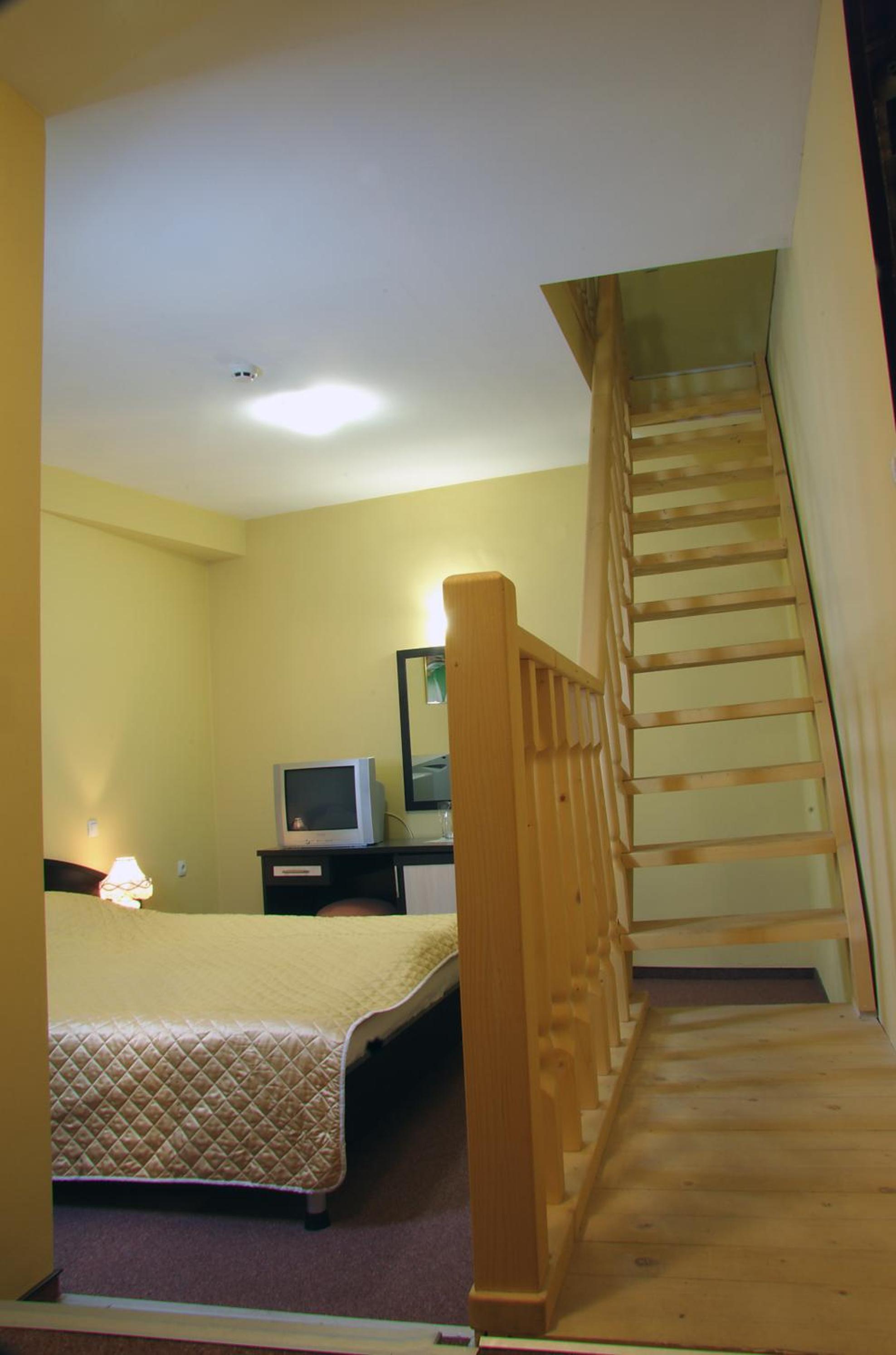 Duplex Double Suite - Photo 3