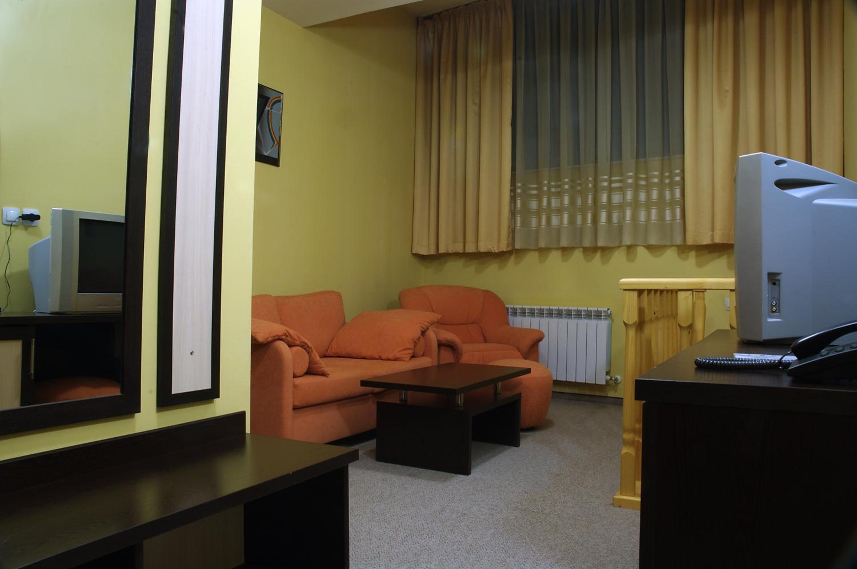 Duplex Double Suite - Photo 2