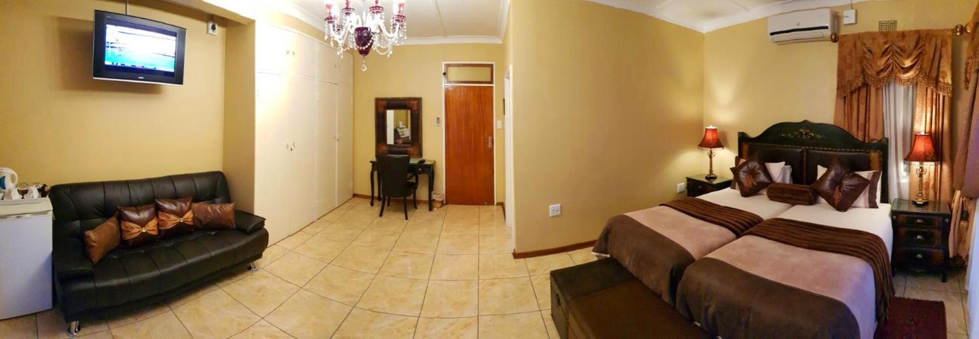 Deluxe Double or Twin Room with Balcony photo 2