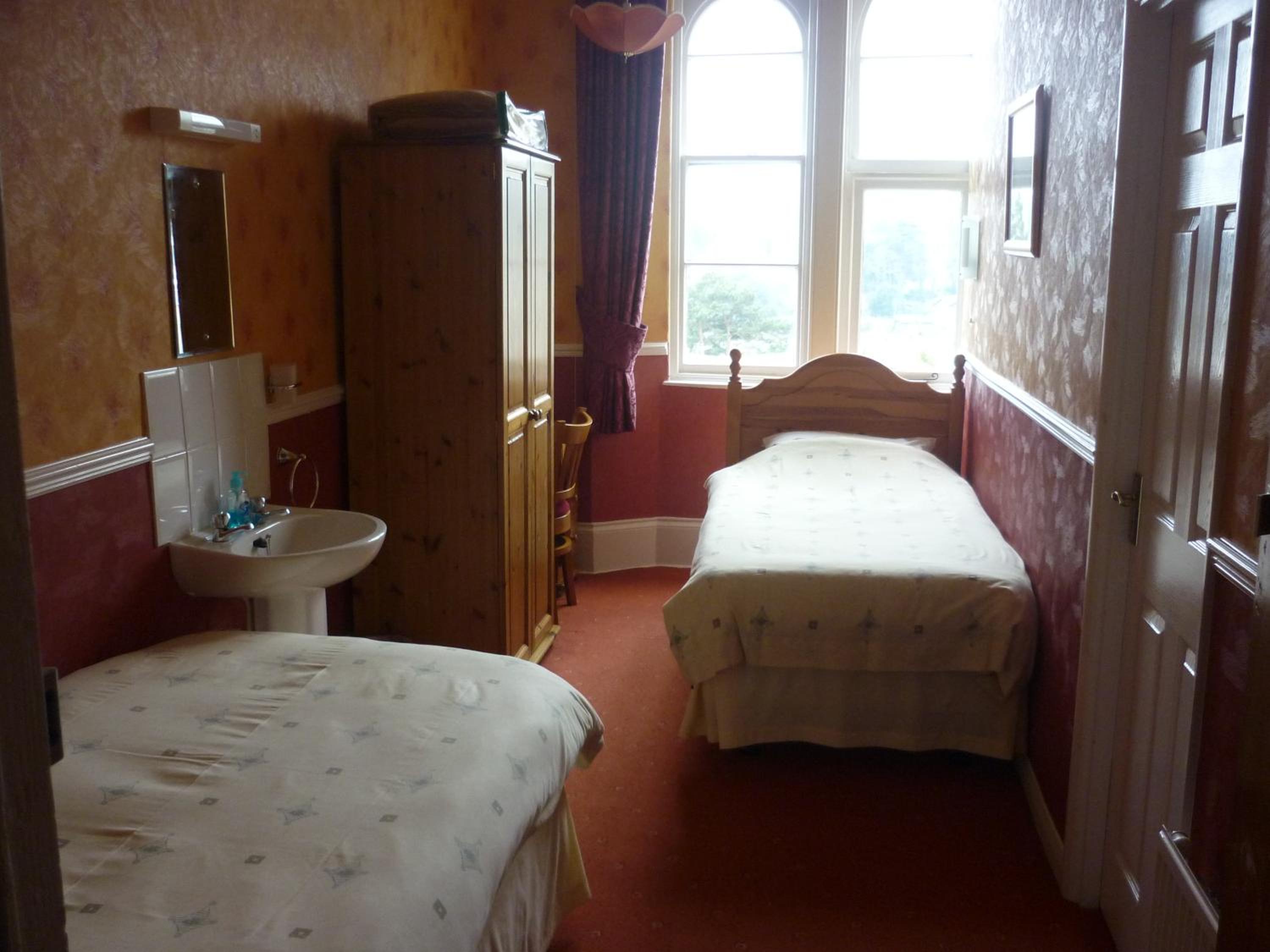 Family Suite (2 Adults + 2 Children) photo 2