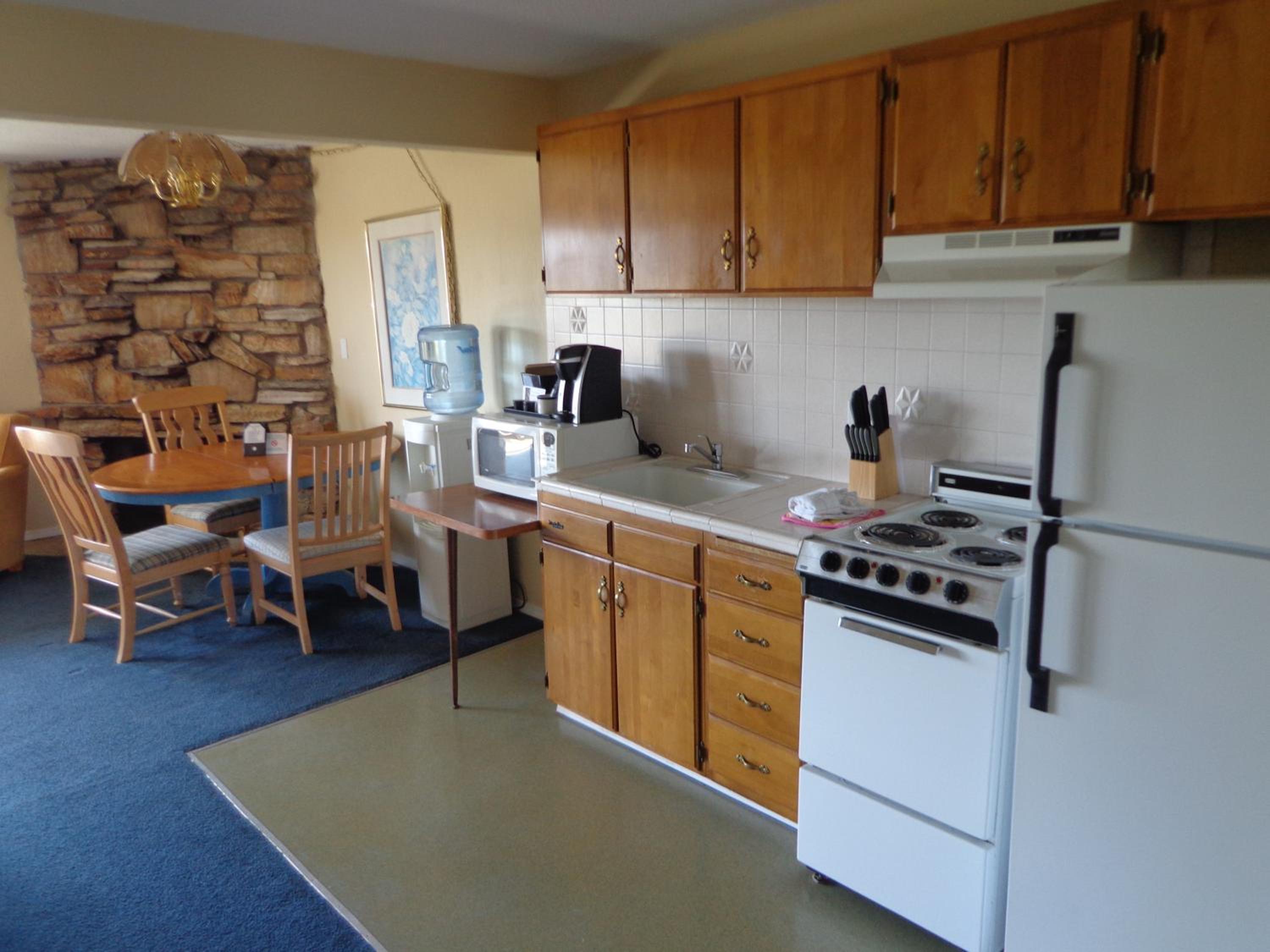 One-Bedroom King Suite - Photo 13