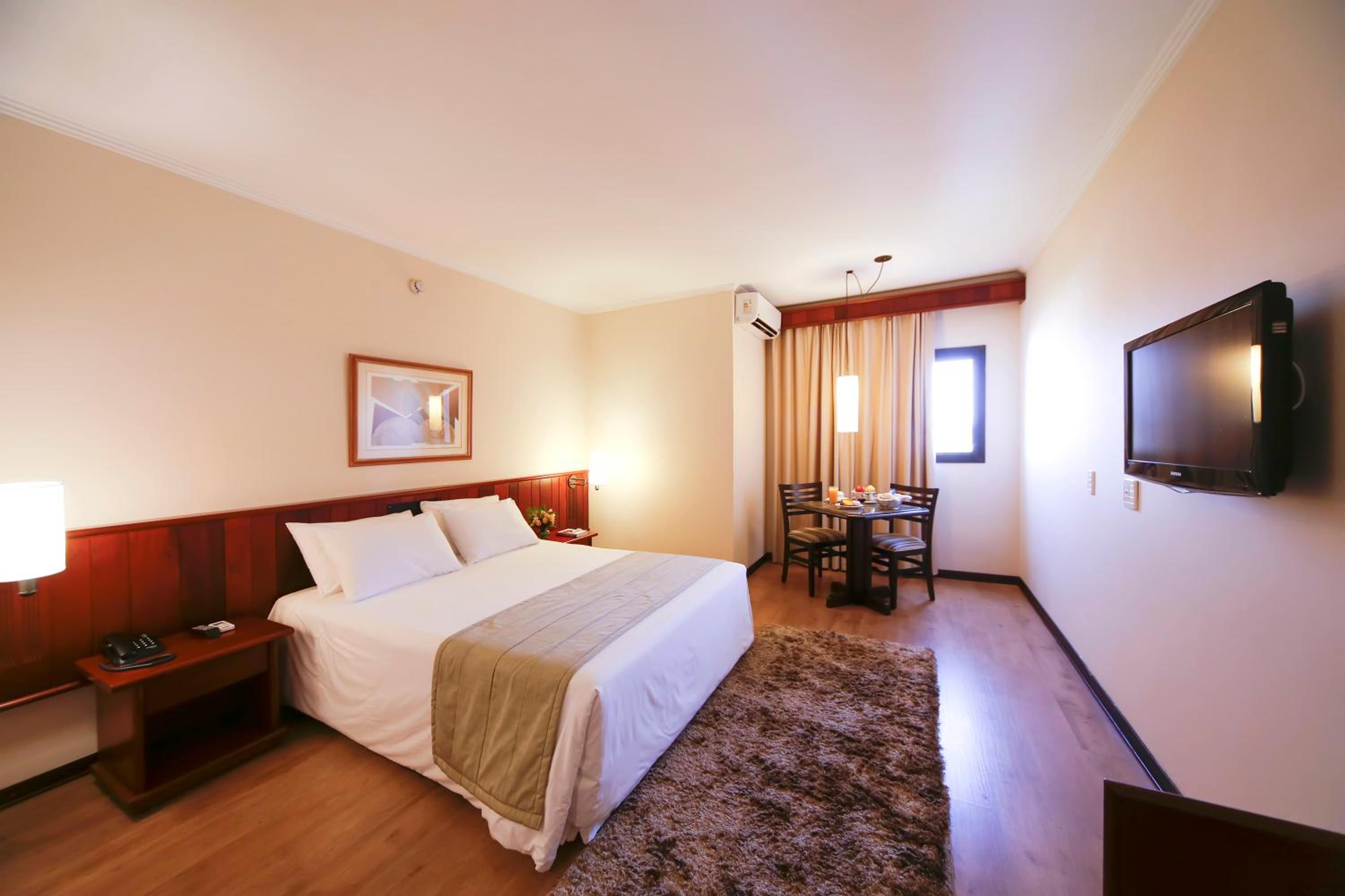 Queen Room photo 3