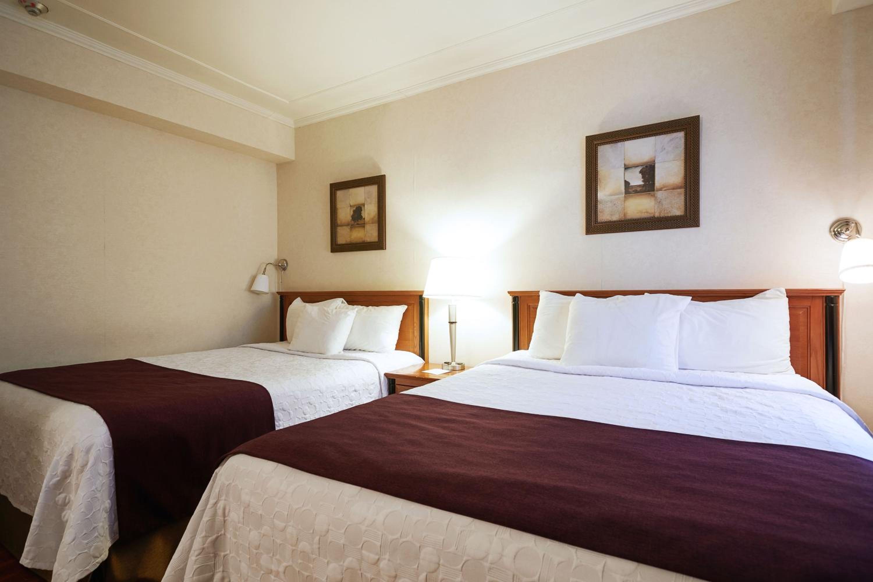 Deluxe Double Room with Two Double Beds photo 1