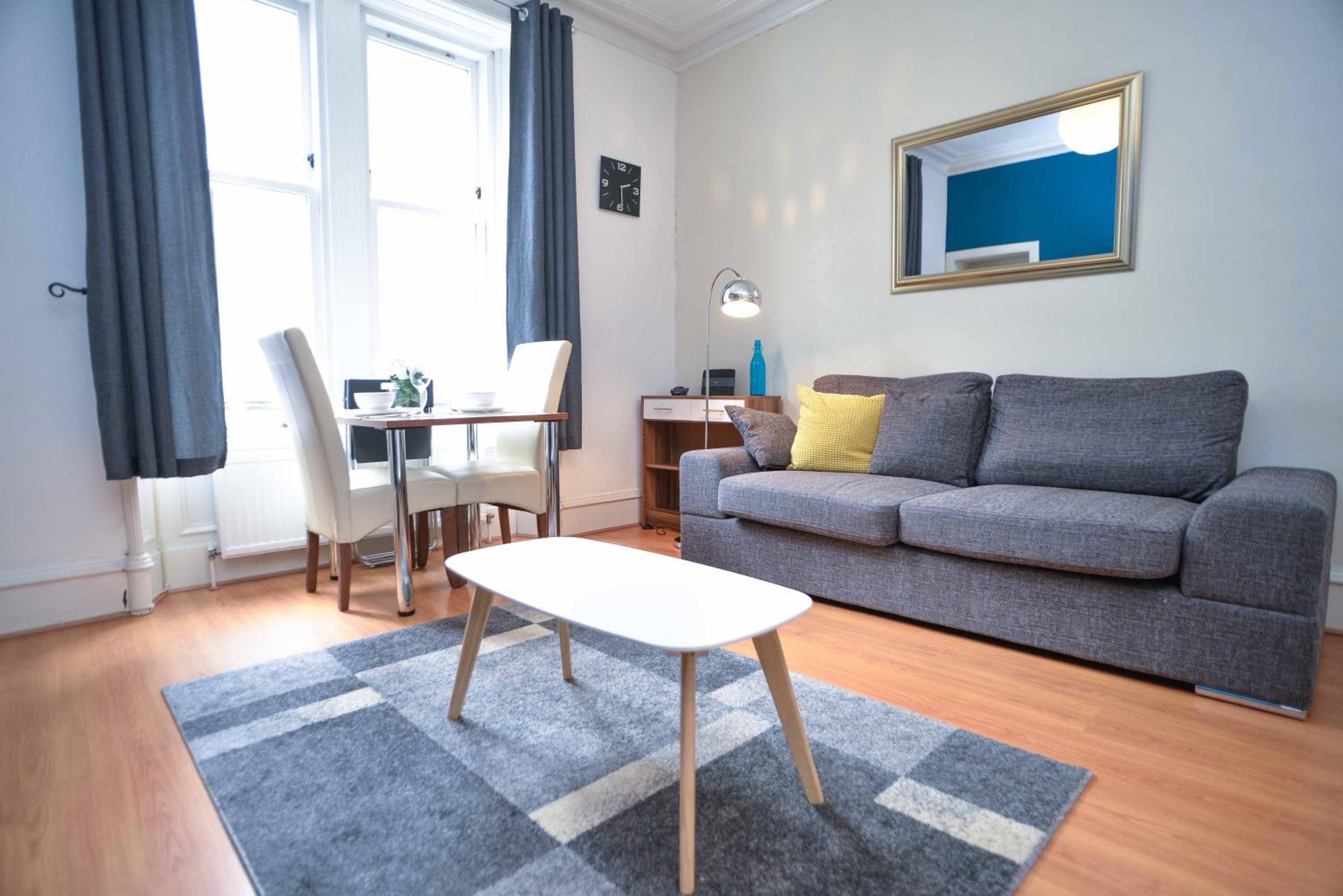Apartment photo 1