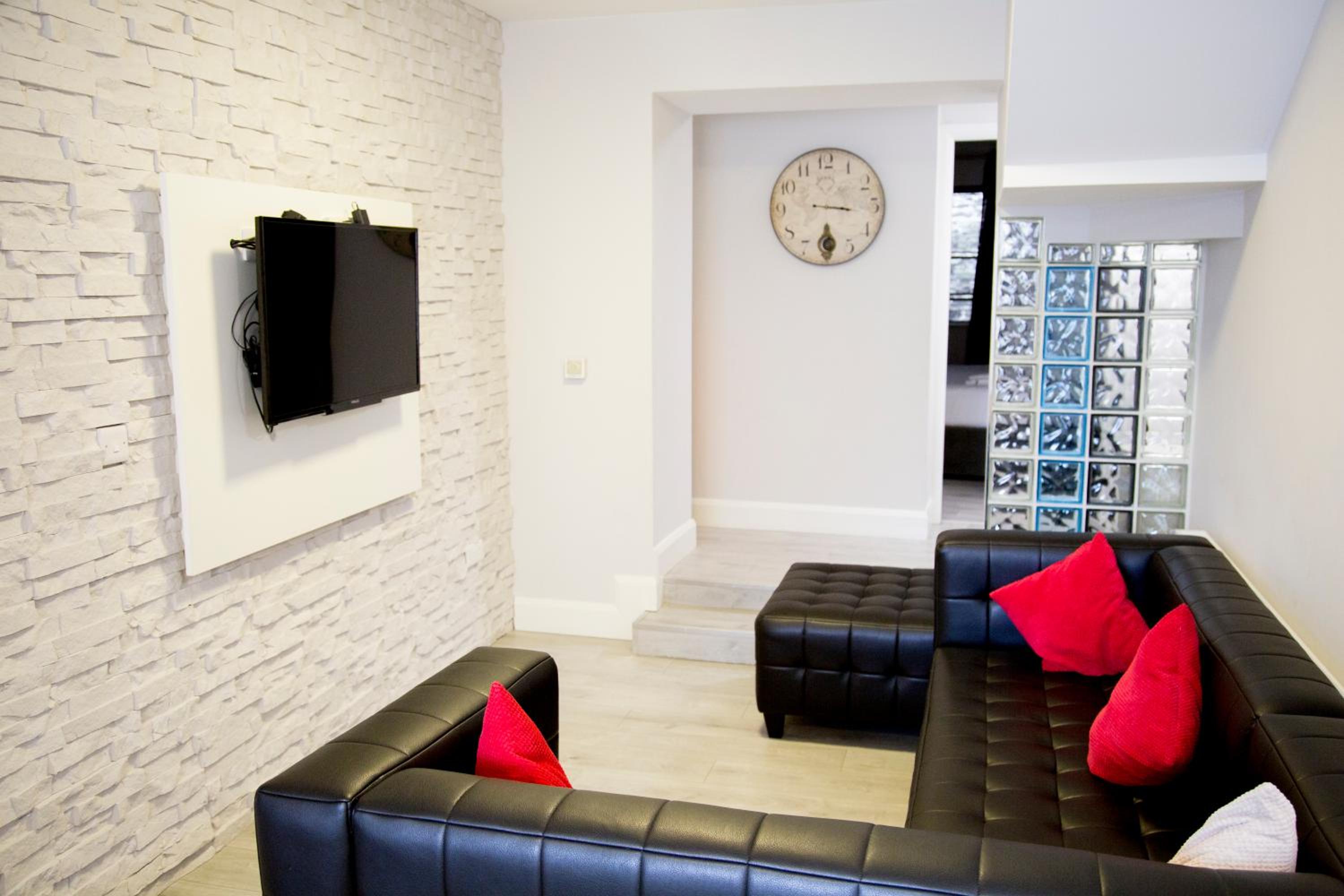 Deluxe Apartment - Separate Building