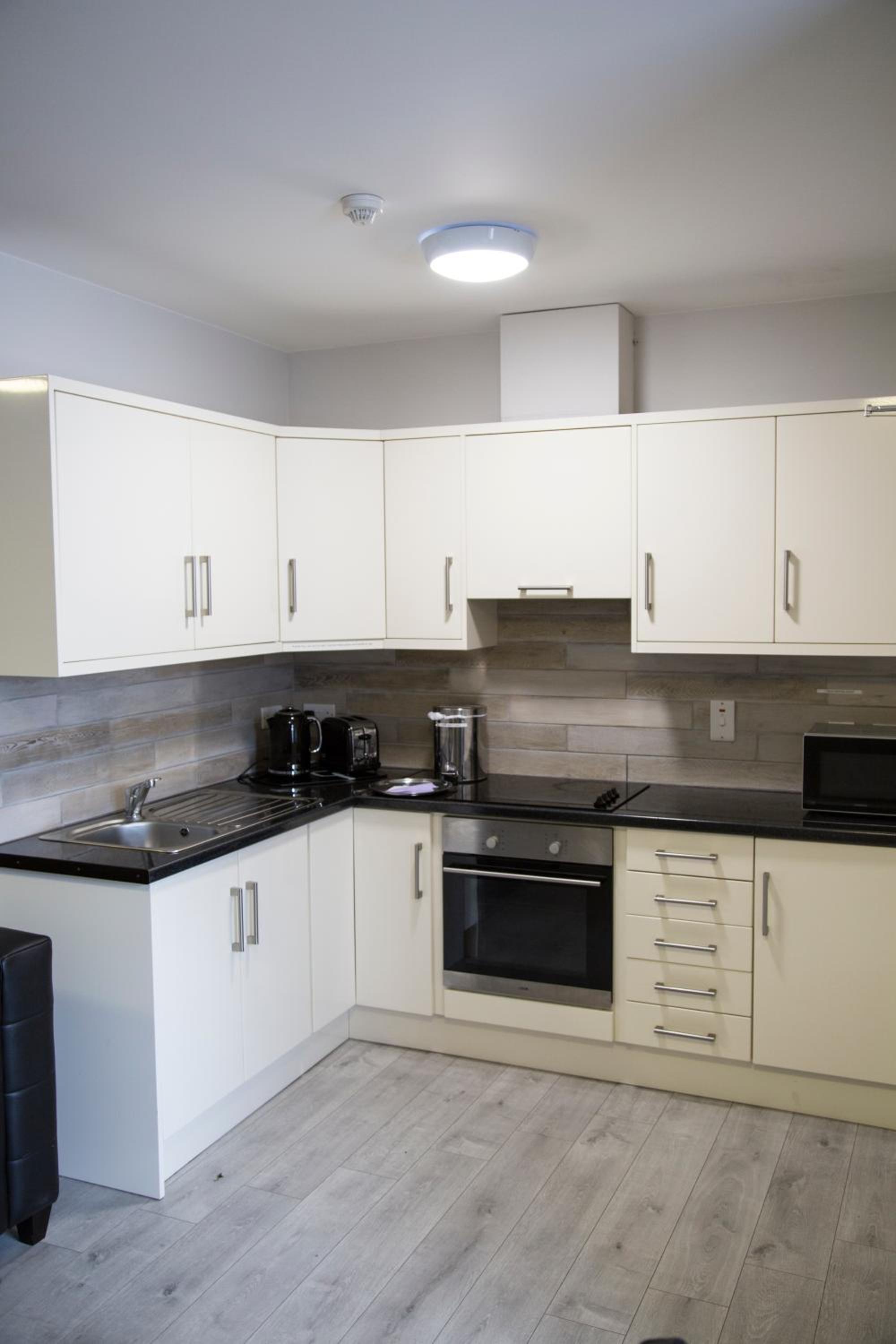 Deluxe Apartment - Separate Building photo 3