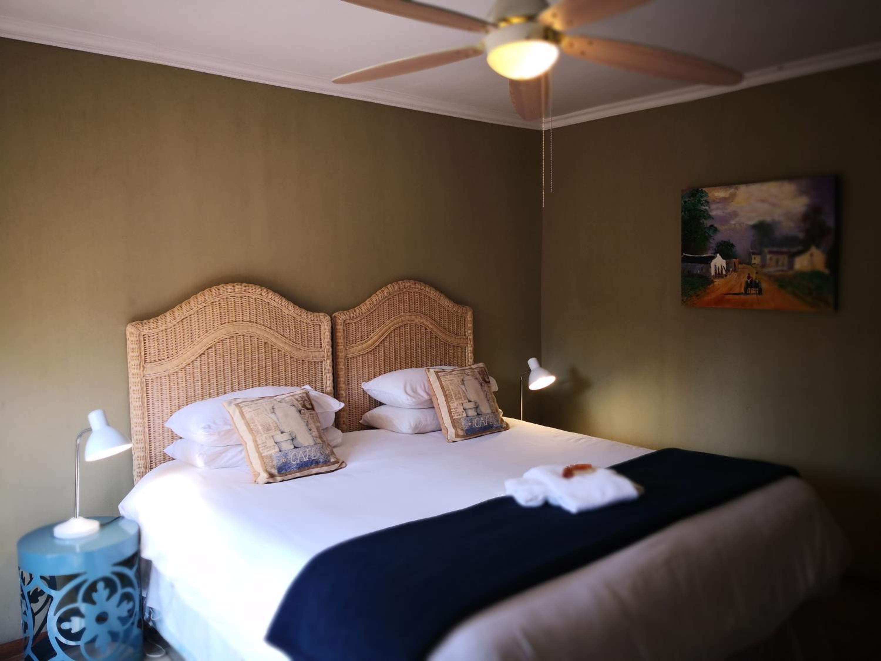 Twin Room - French Room - Photo 1