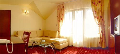 Family Suite (3 Adults) - Photo 13