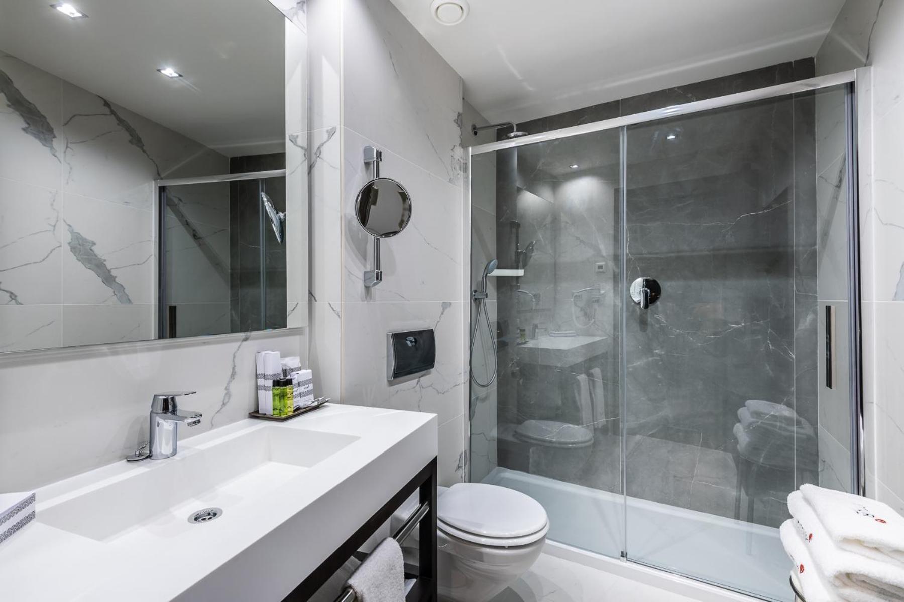 Junior Suite - Photo 6