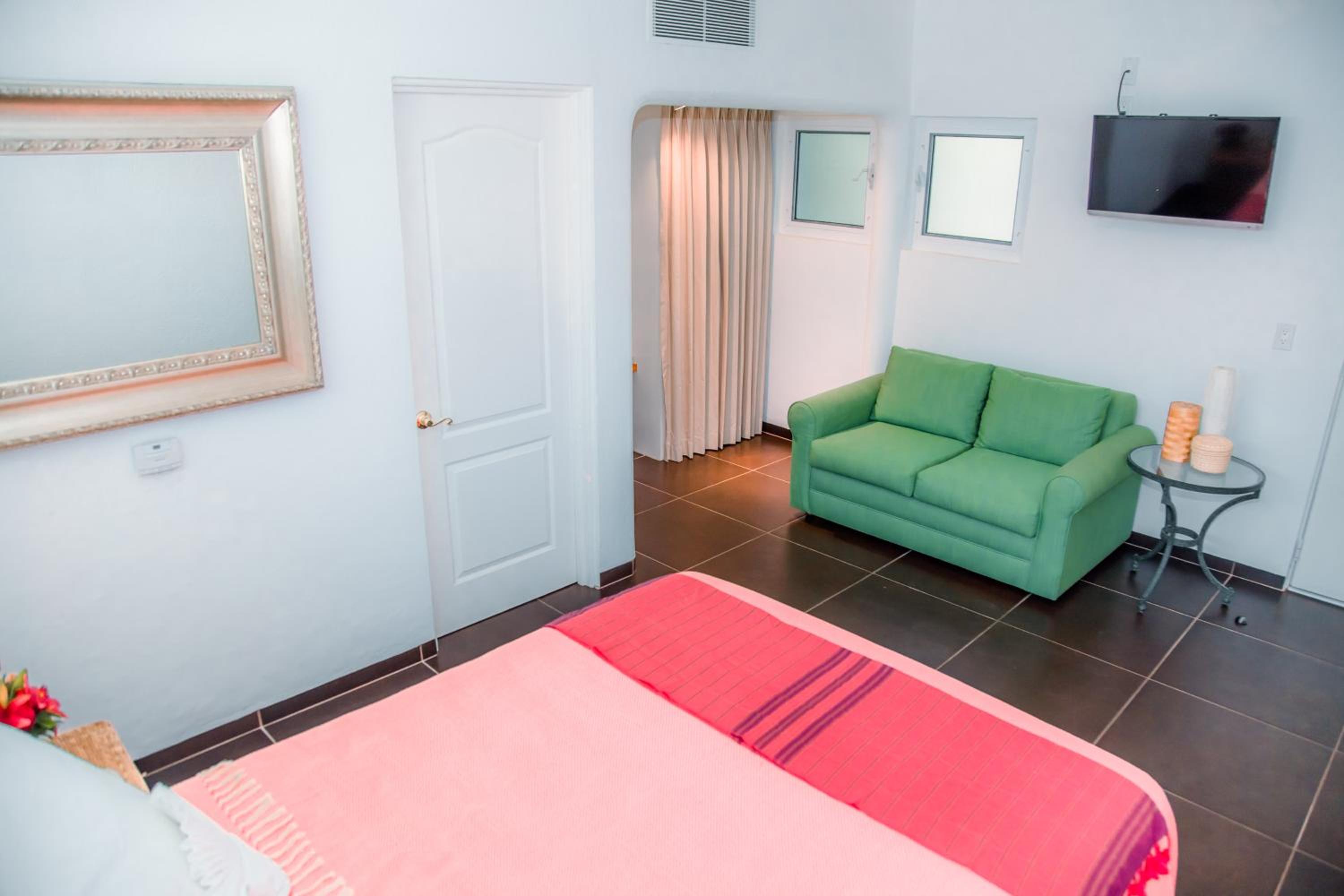 Standard Room - Photo 17