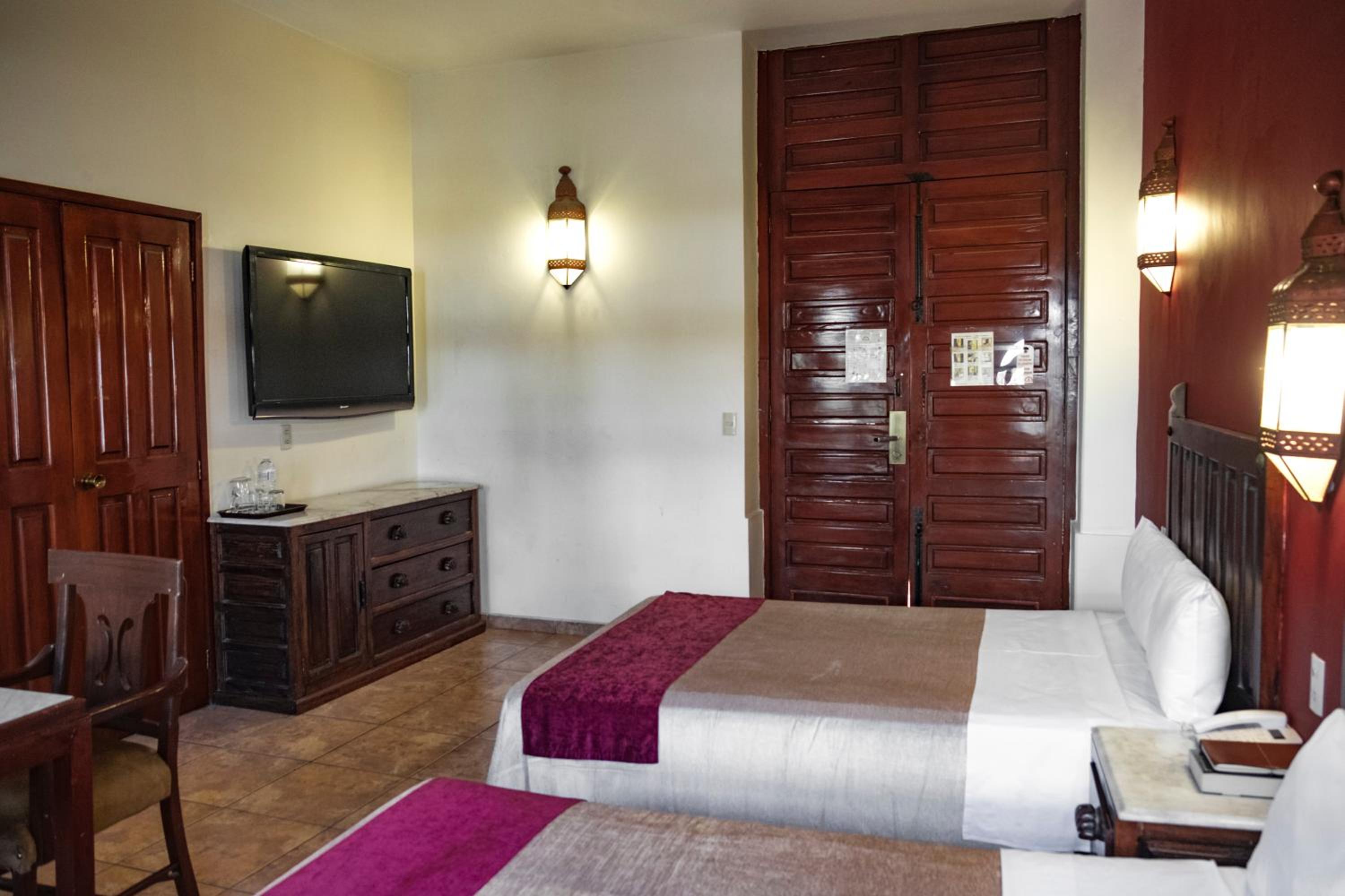Standard Double Room - Photo 6