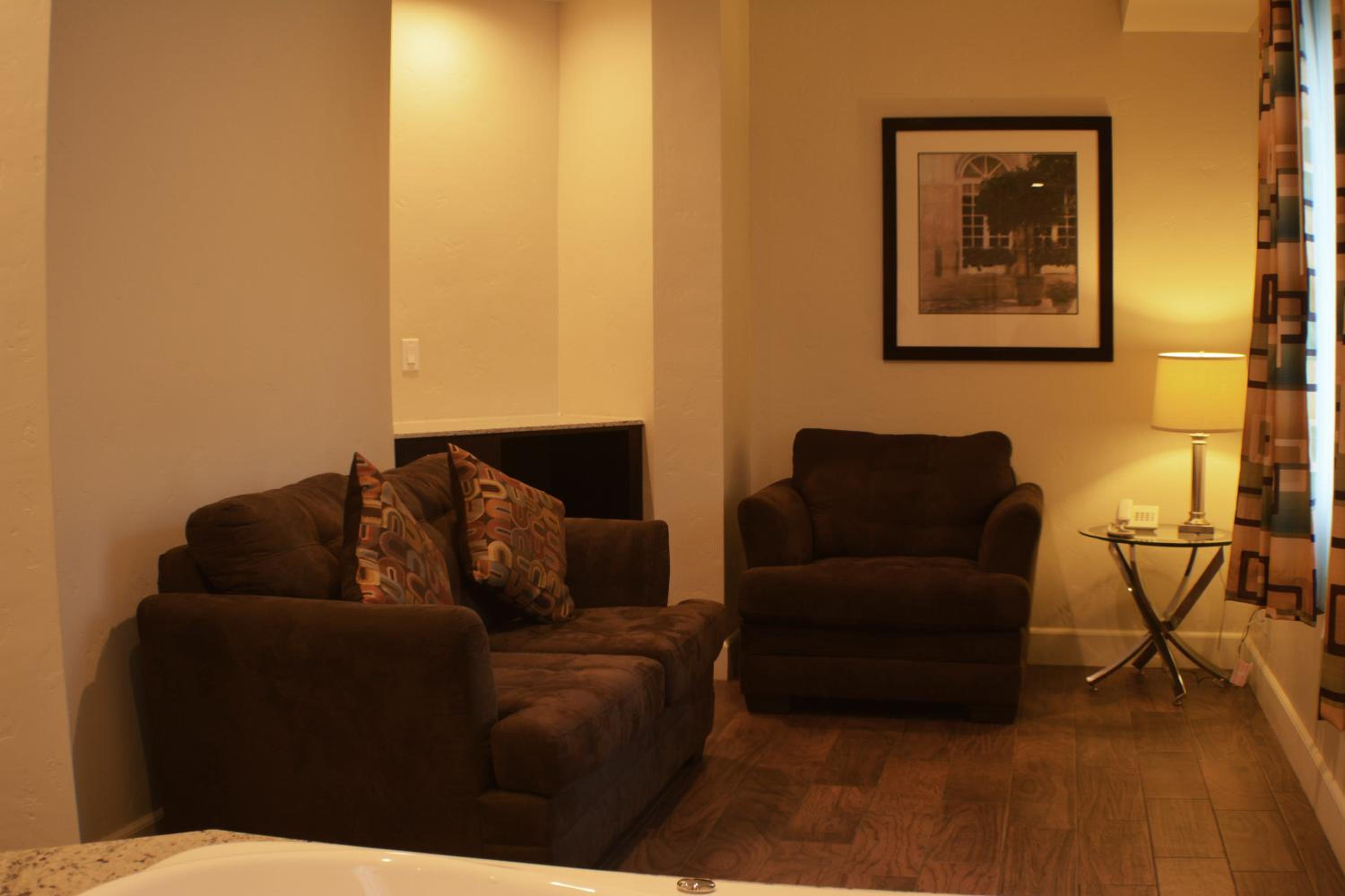 Deluxe Suite with Spa Bath